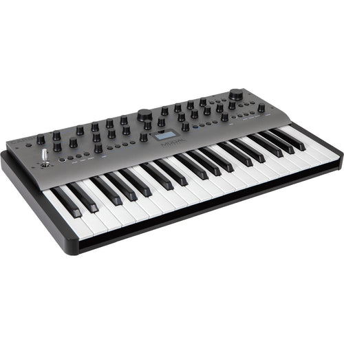 Modal Electronics Carbon8 37-Key Experimental Digital Synthesizer View 4