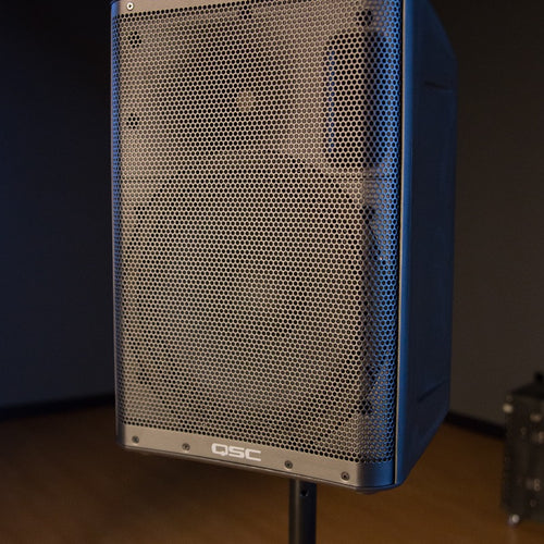 QSC CP12 12" 2-Way Powered Loudspeaker lifestyle image 4