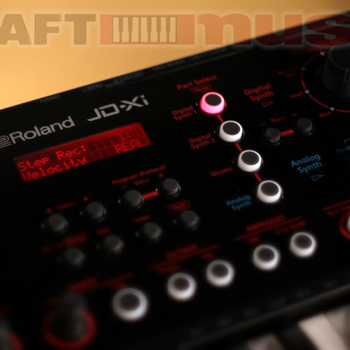 Roland JD-Xi Interactive Analog/Digital Crossover Synthesizer