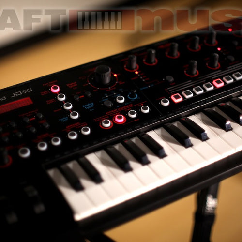 Roland JD-Xi Interactive Analog/Digital Crossover Synthesizer
