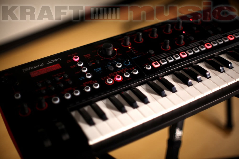 Roland JD-Xi Interactive Analog/Digital Crossover Synthesizer