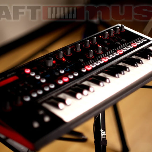 Roland JD-Xi Interactive Analog/Digital Crossover Synthesizer