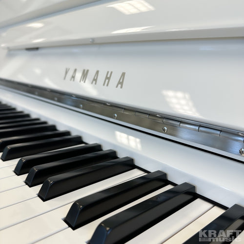 Yamaha AvantGrand NU1X Hybrid Piano - Polished Brilliant White - Style Shot 3