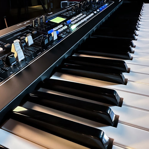 Yamaha CK61 Stage Keyboard - View 7