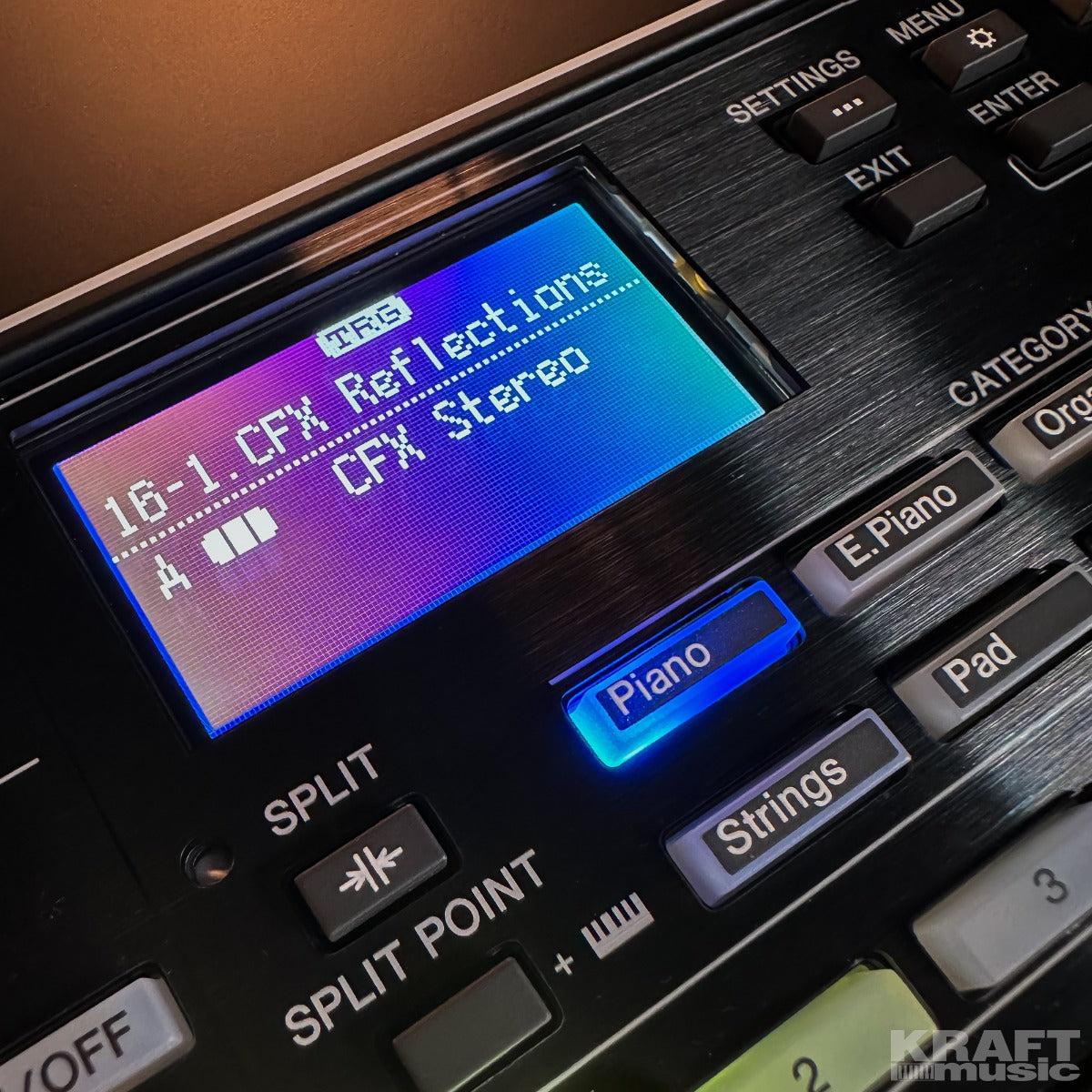 Yamaha CK61 Stage Keyboard - View 3