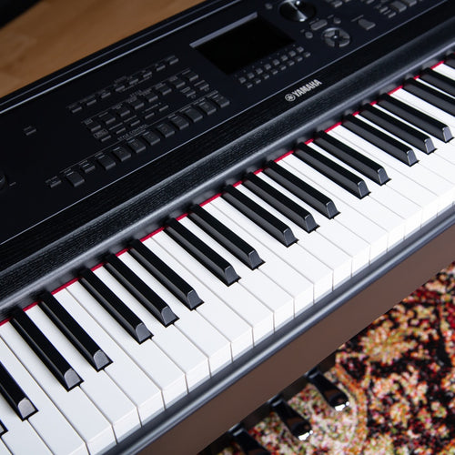 Close-up angle view of the Yamaha DGX-670