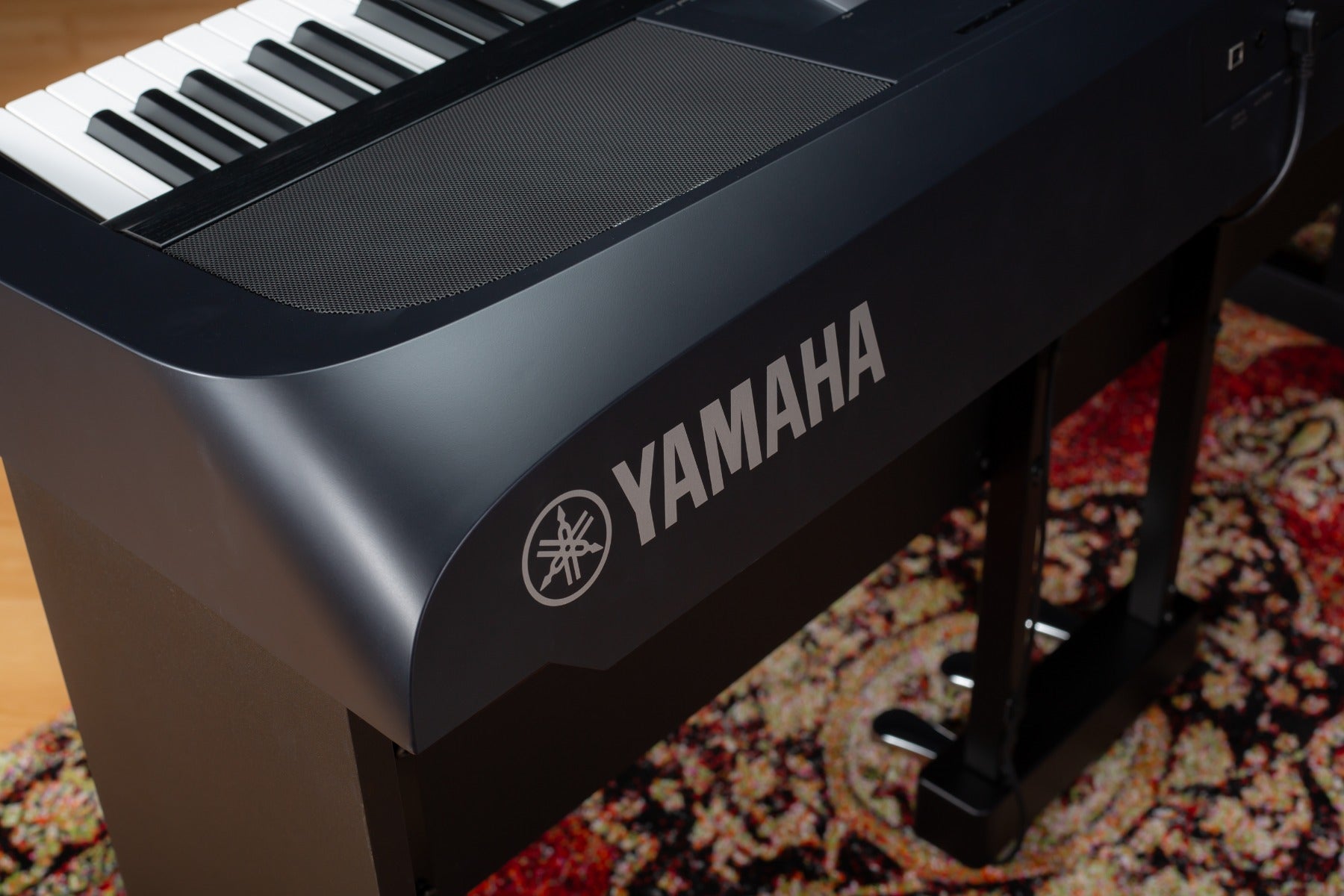 Rear of the Yamaha DGX-670