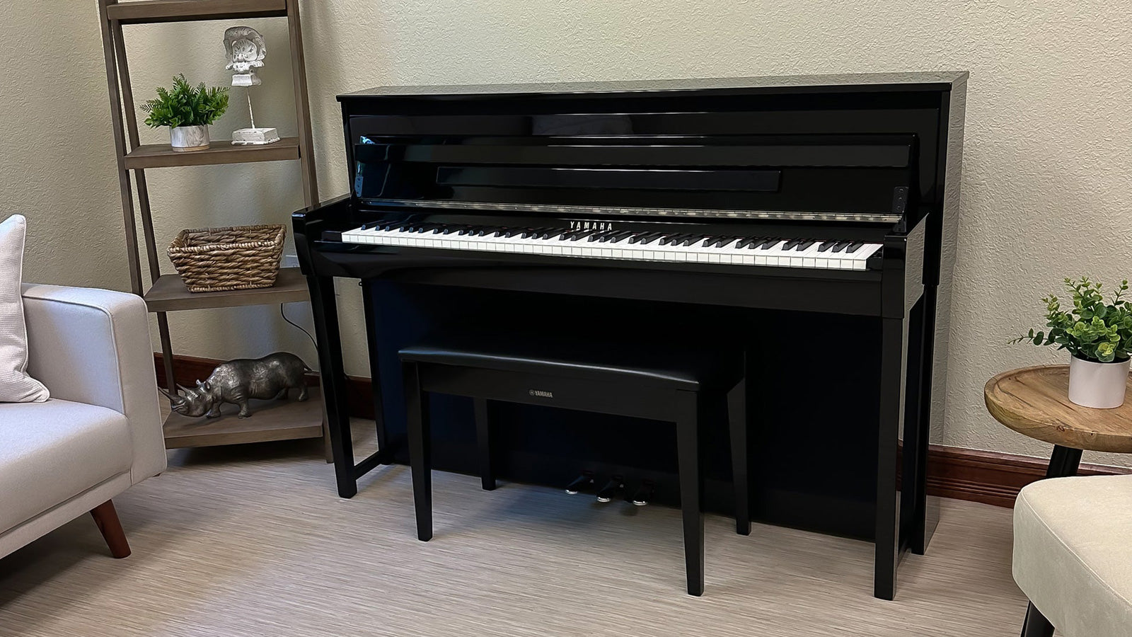 Yamaha CLP-785 piano