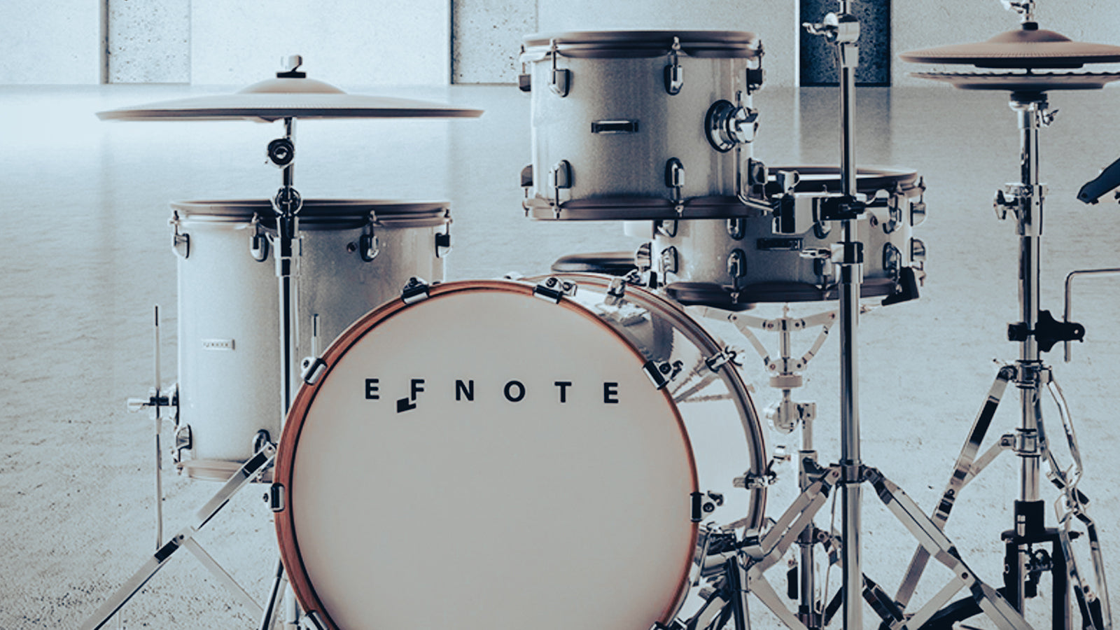 An Efnote 7 in a rehearsal space