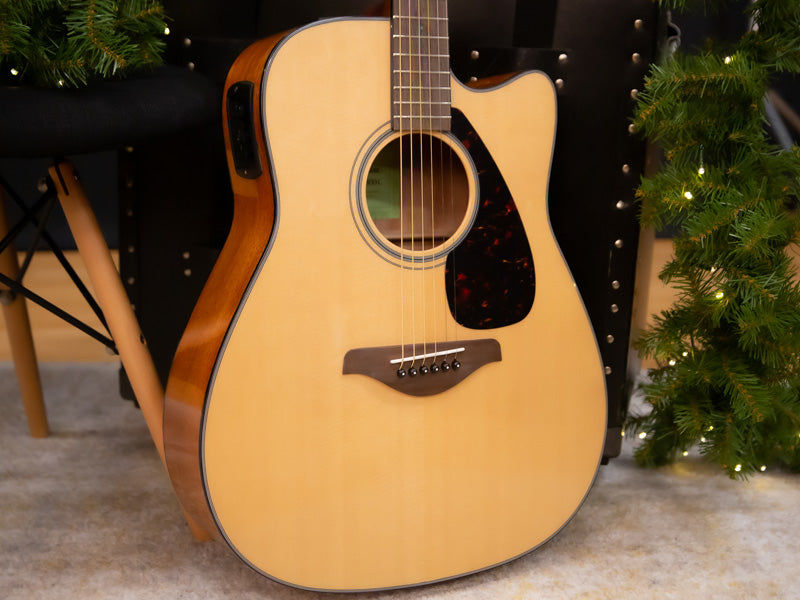 Yamaha acoustic guitar with lighted garland