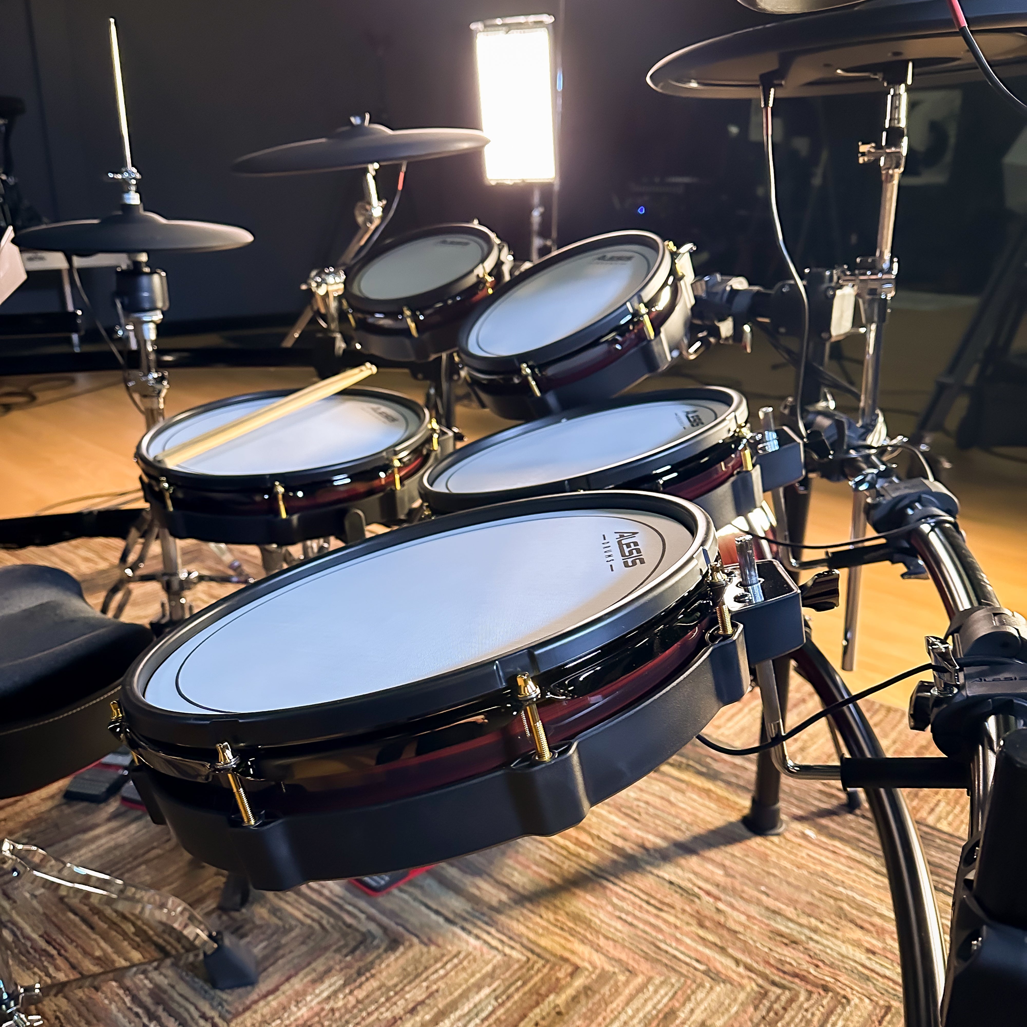 Alesis Strata Prime Electronic Drum Set – Kraft Music