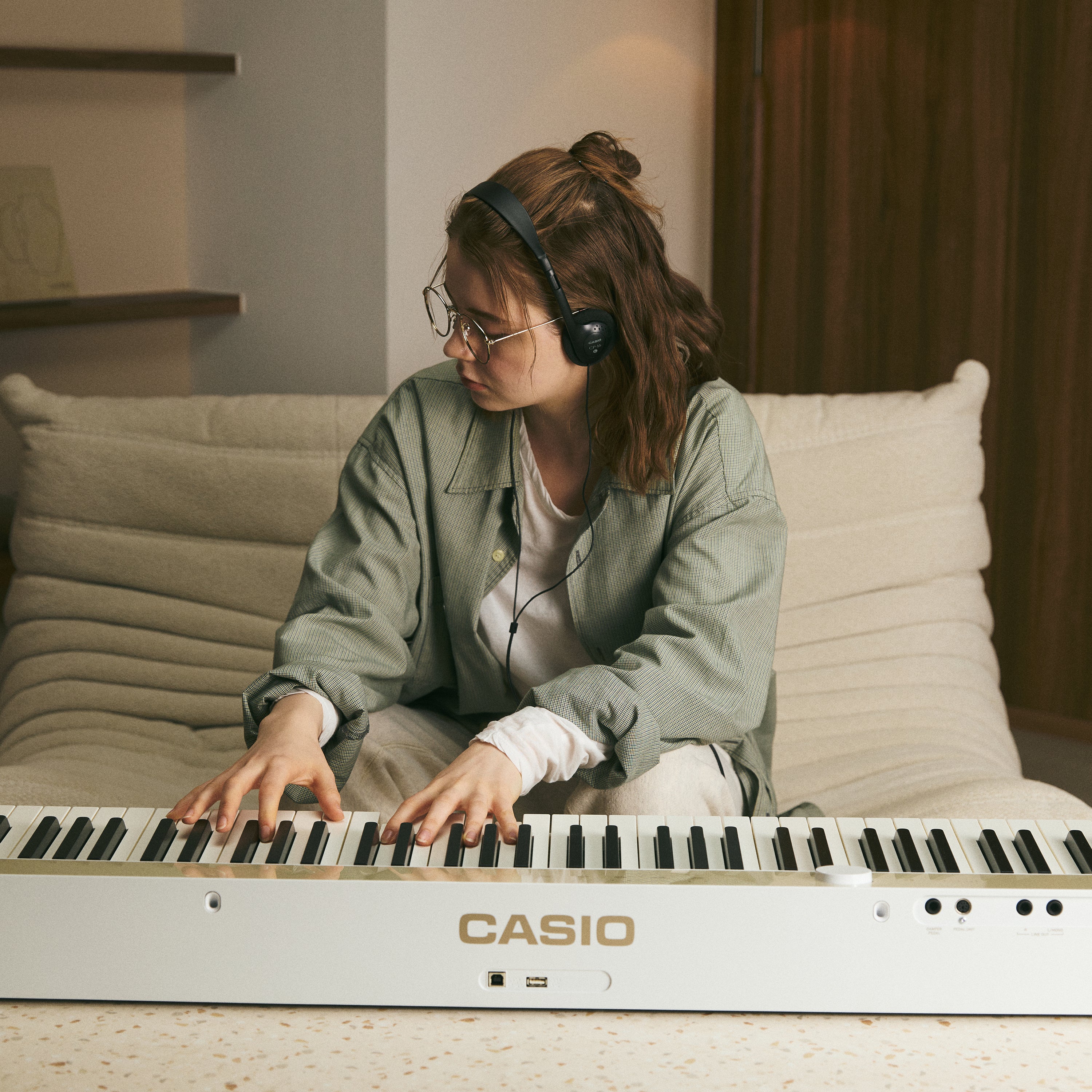 Casio Privia PX-S1100 Digital Piano - Mellow Beige COMPLETE HOME