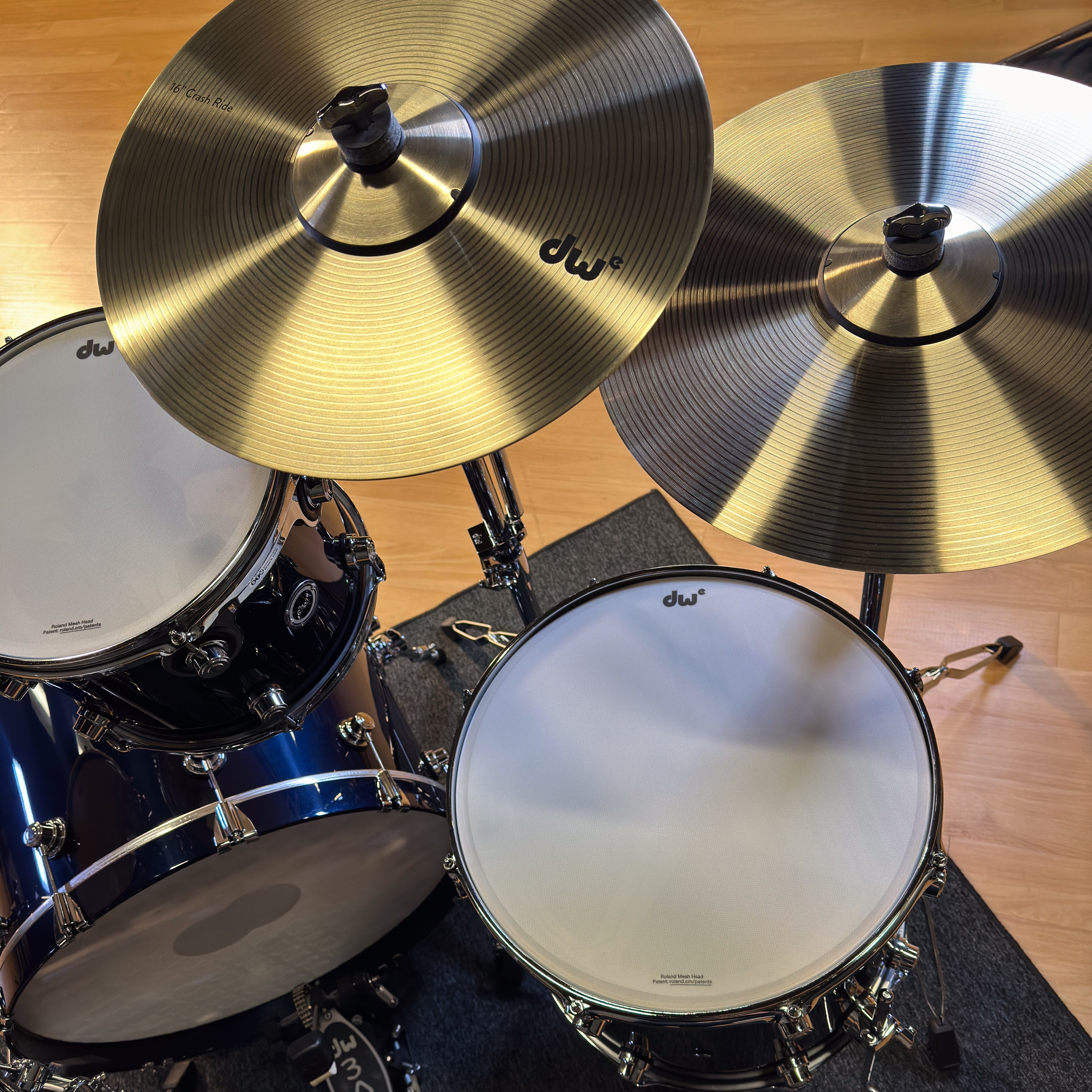 Drum Workshop DEKTLC04TAMBMCP DWe 4-Piece, Midnight Blue Metallic COMPLETE DRUM KIT - View 4
