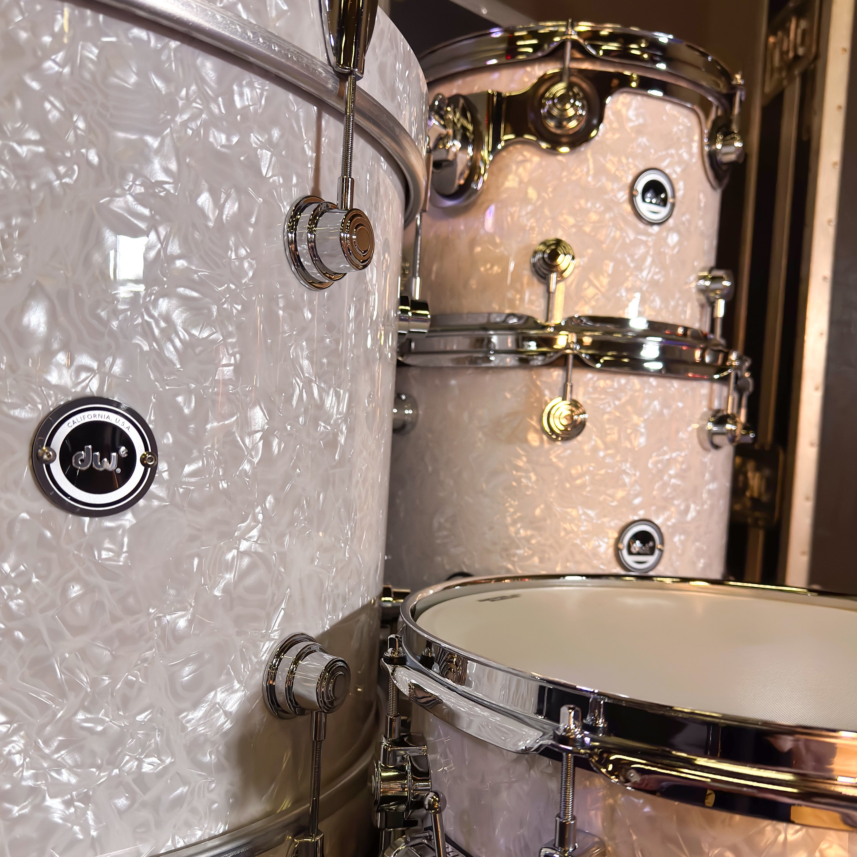 メナード　デライブ５点セット Drum Workshop DEKTFP05TBWMCP DWe 5-Piece, White Marine Pearl