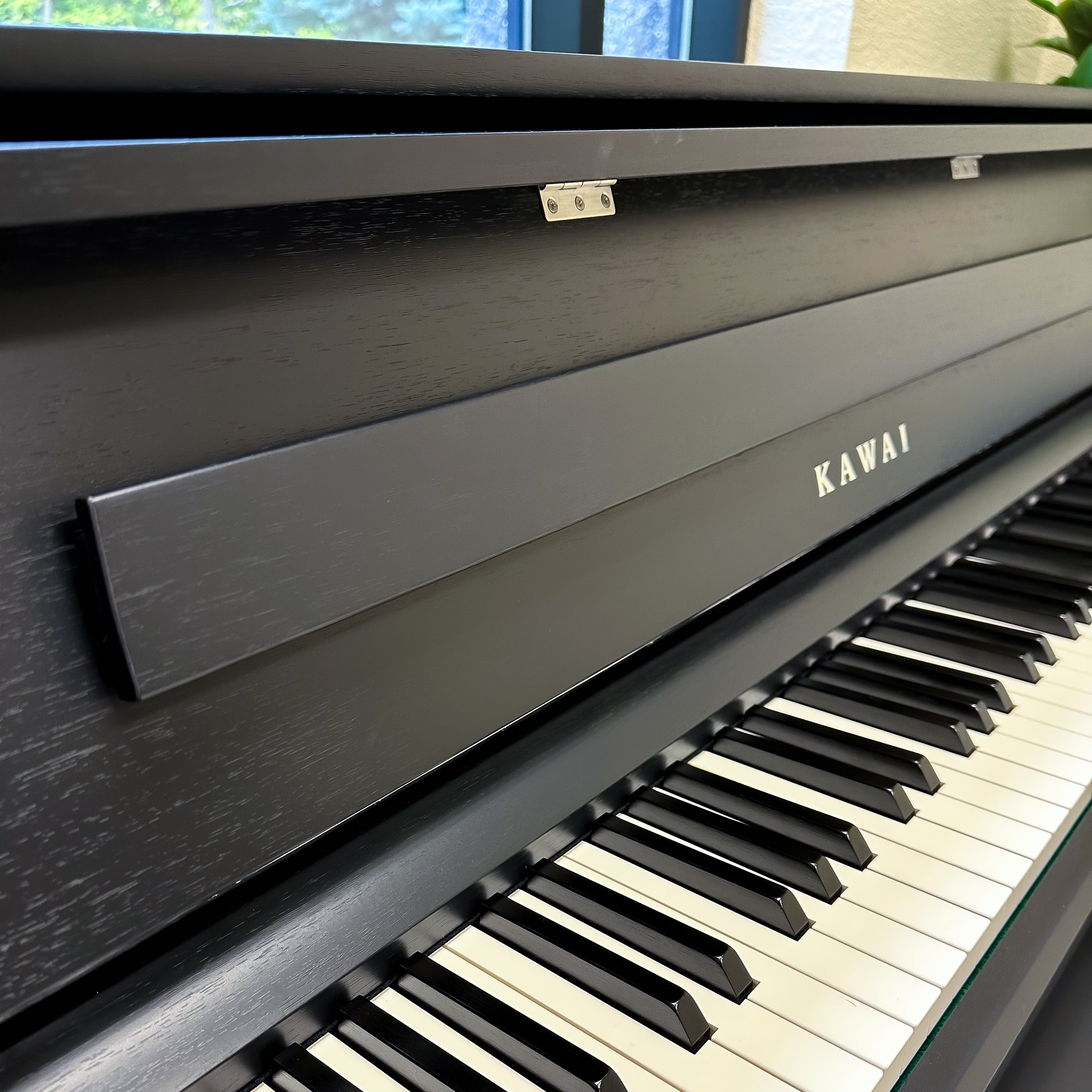Kawai CA901 Digital Piano - Satin Black - music rest configuration 3