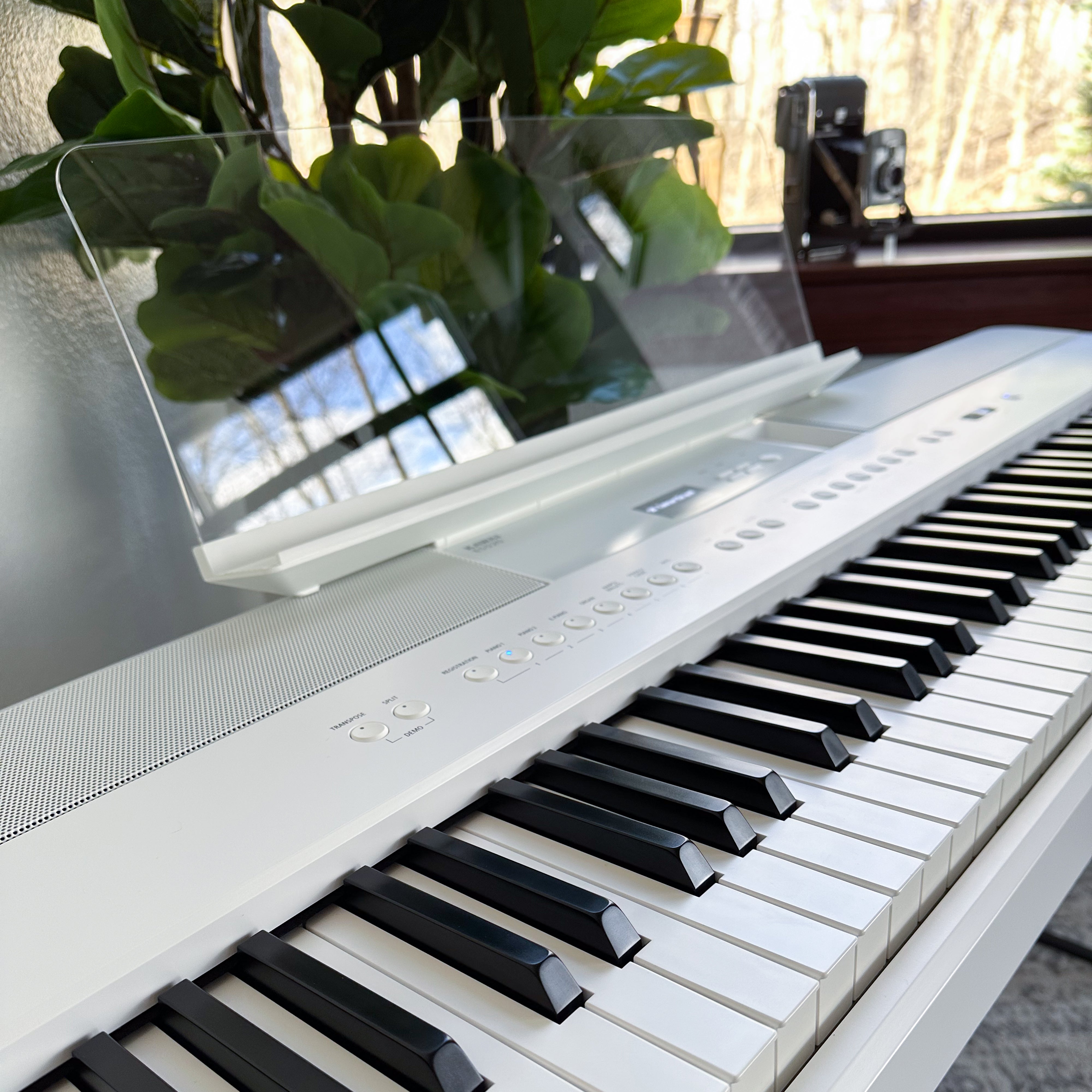 Kawai ES520 Portable Digital Piano - View 2