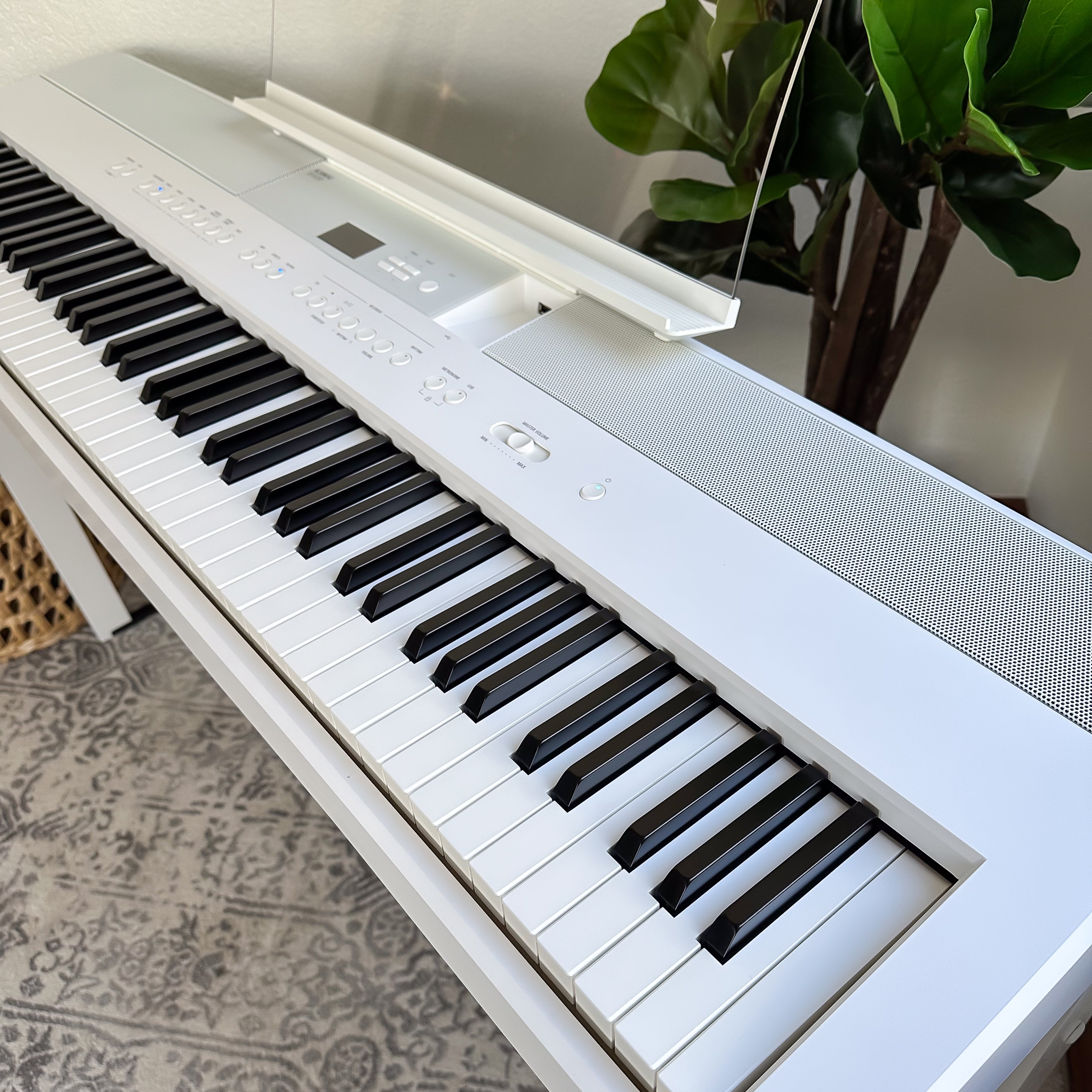 Kawai ES520 Portable Digital Piano - View 7