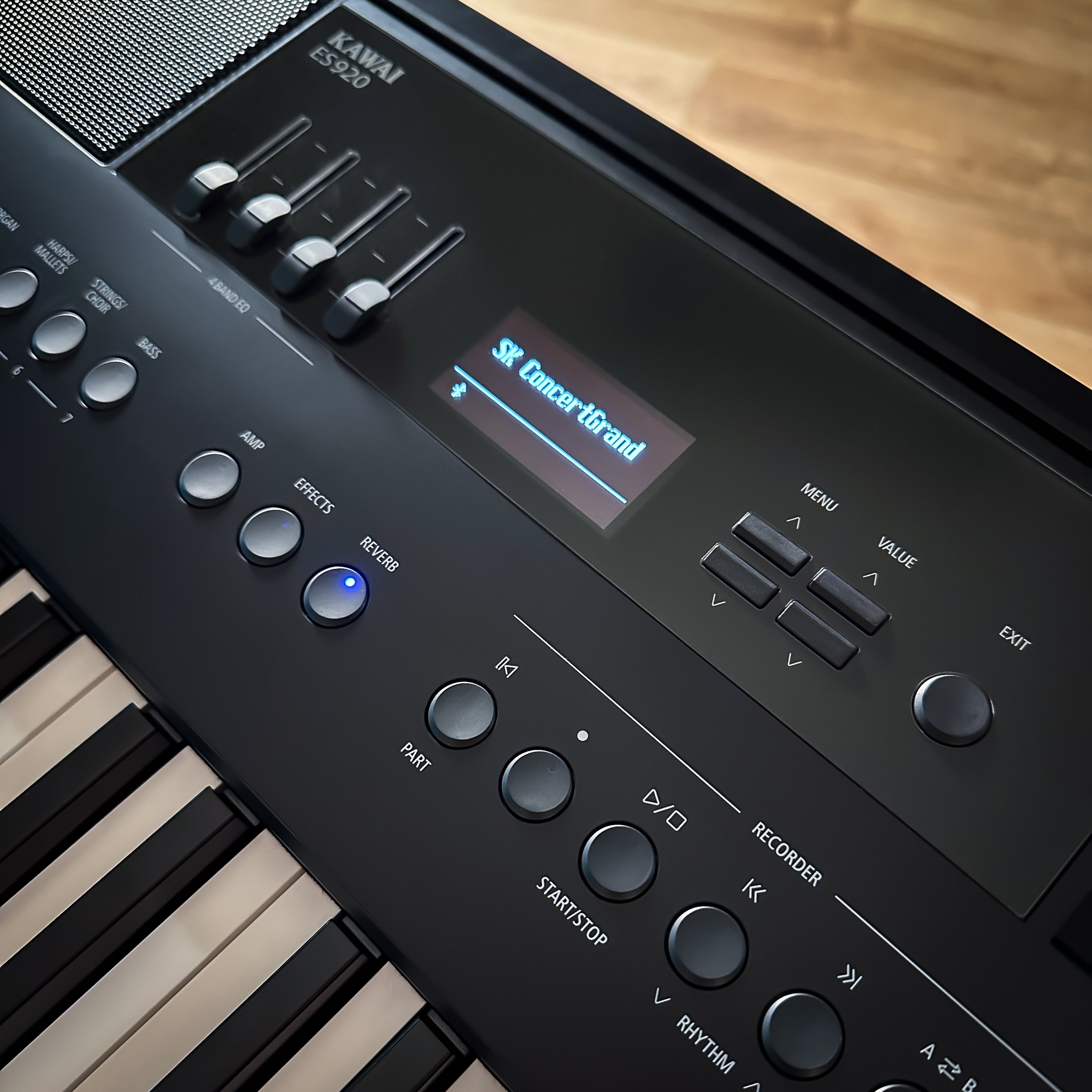 Kawai ES920 Portable Digital Piano, view 9