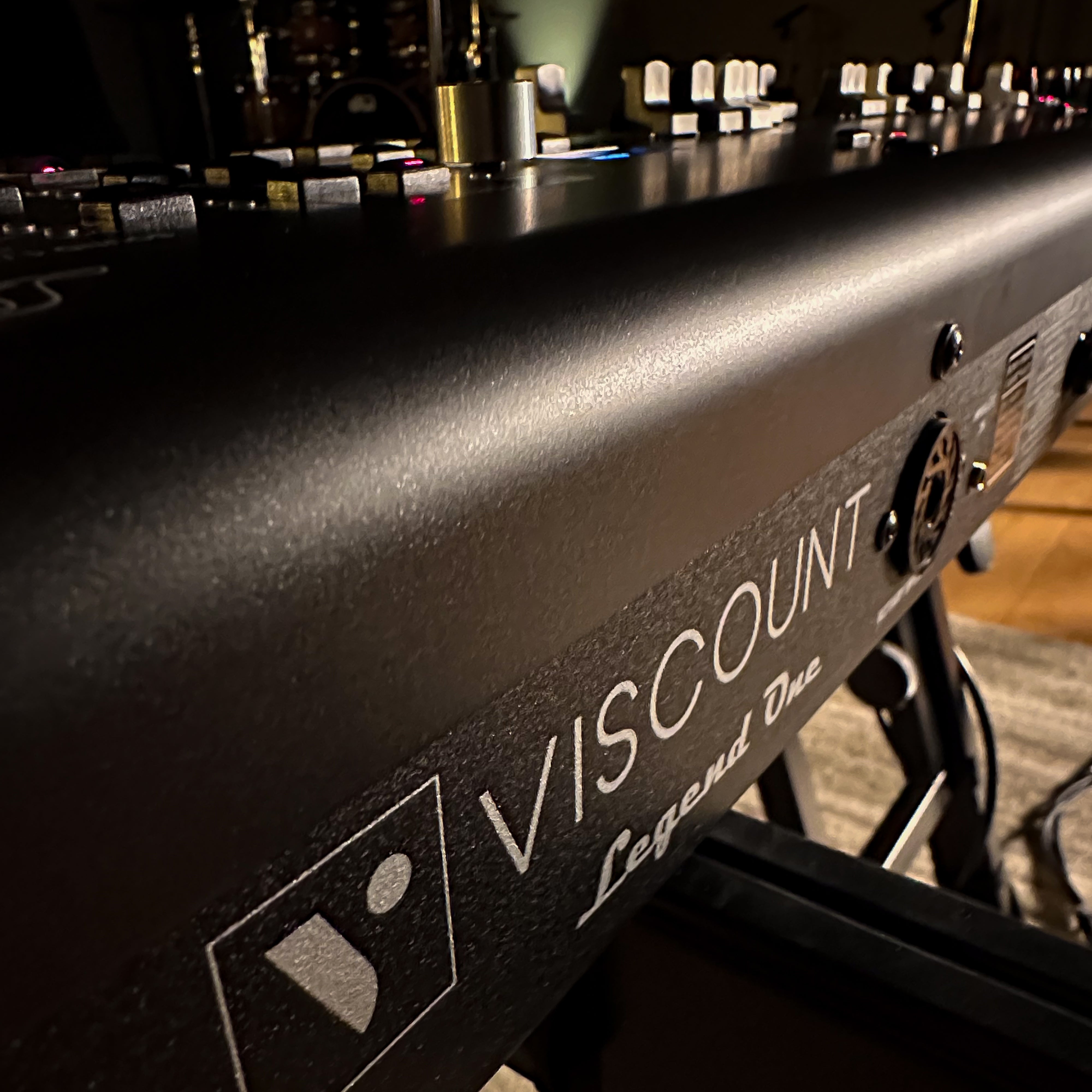 Viscount Legend One 61 Stage Keyboard - View 8