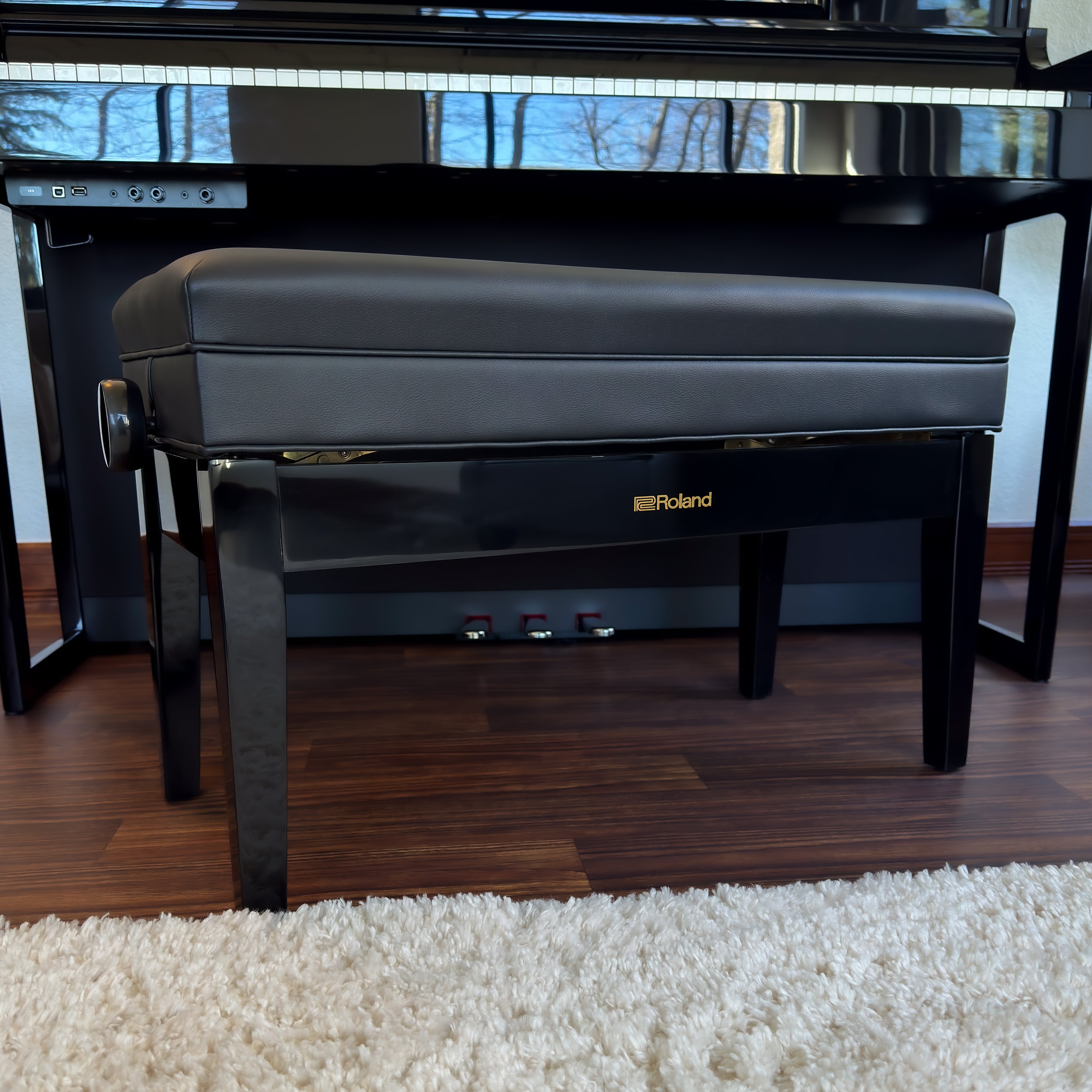 Roland LX-6 Digital Piano with Bench - Polished Ebony – Kraft Music