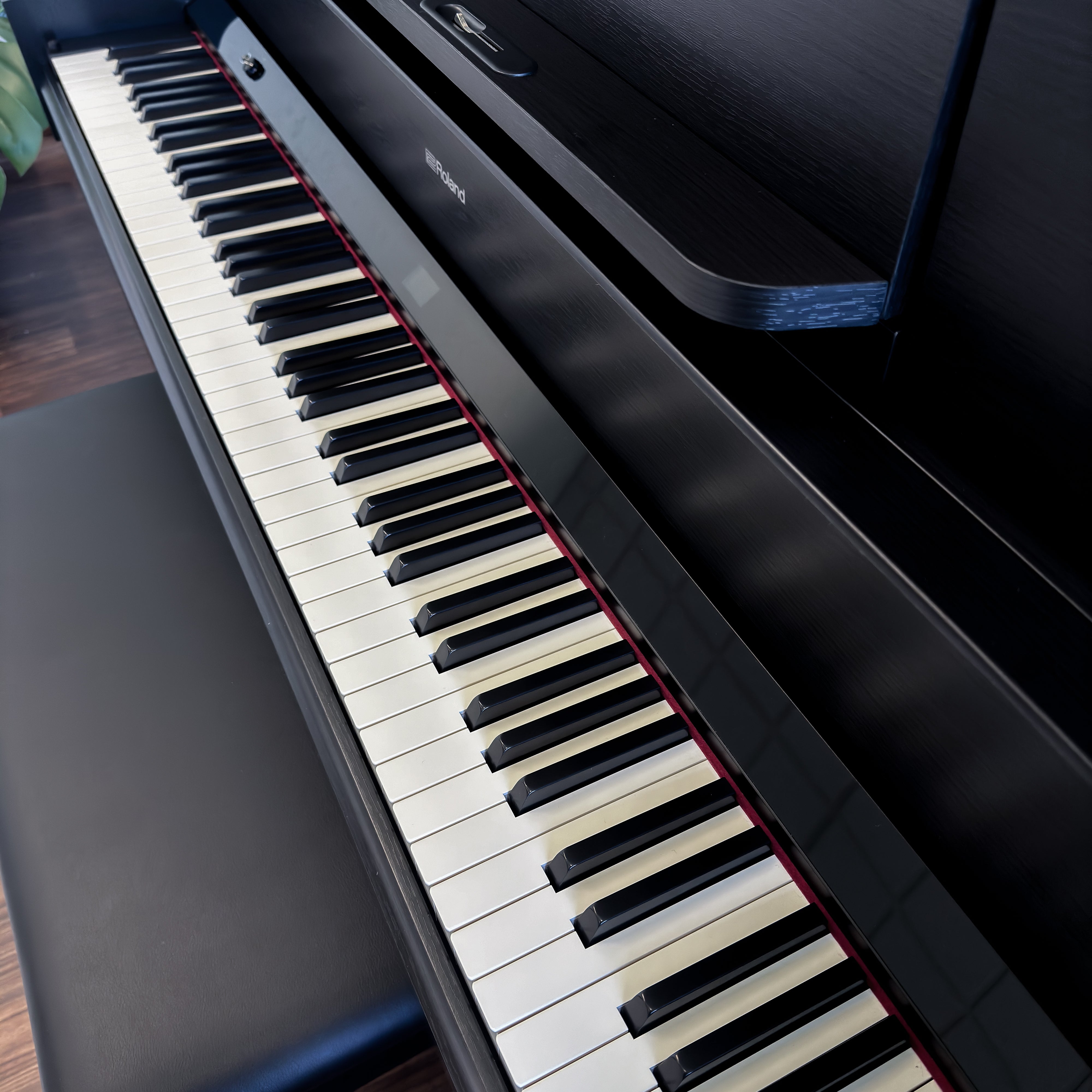 Roland LX-9 Digital Piano with Bench - Charcoal Black – Kraft Music