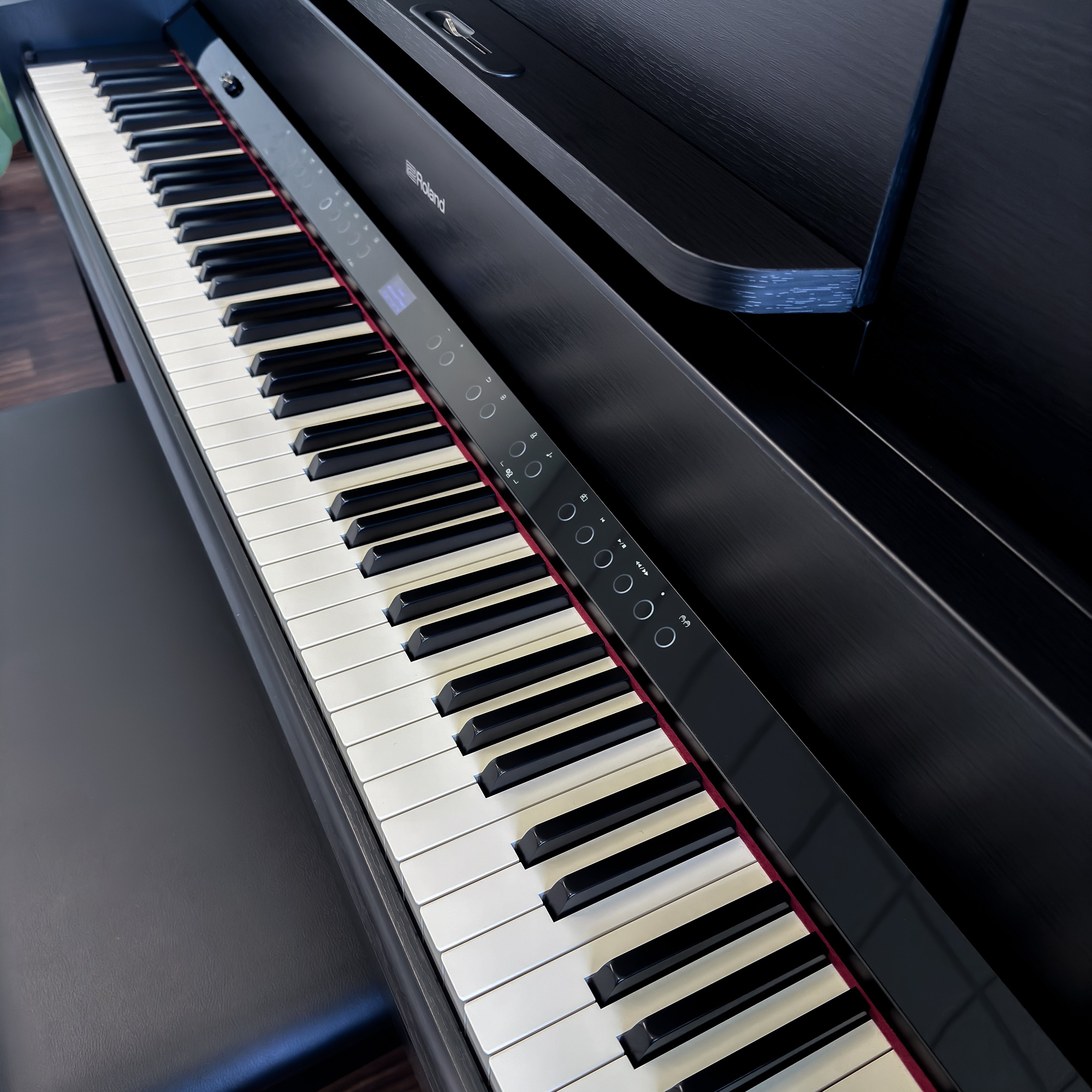 Roland LX-9 Digital Piano with Bench - Charcoal Black – Kraft Music