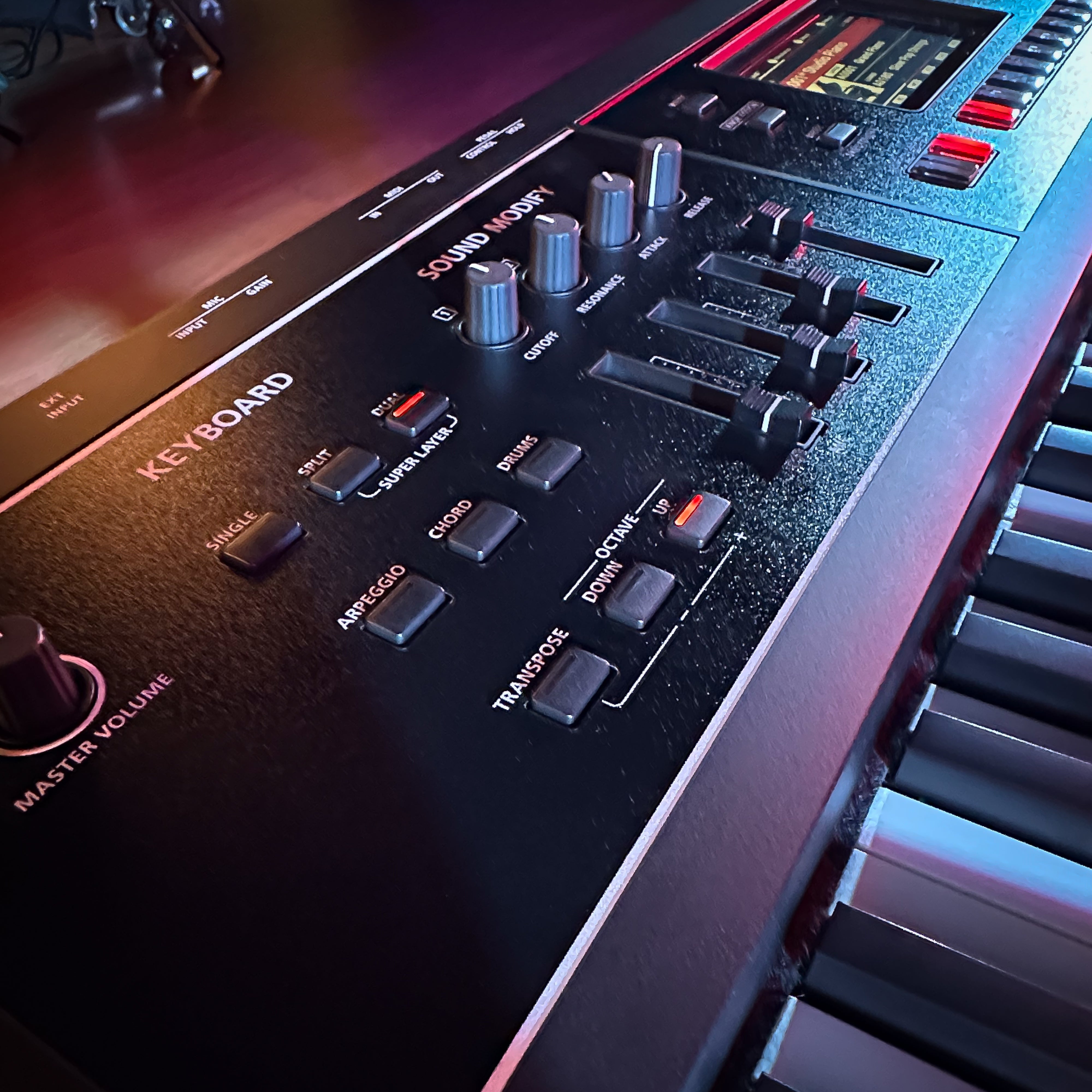 Roland Juno-D8 88-Key Synthesizer – Kraft Music