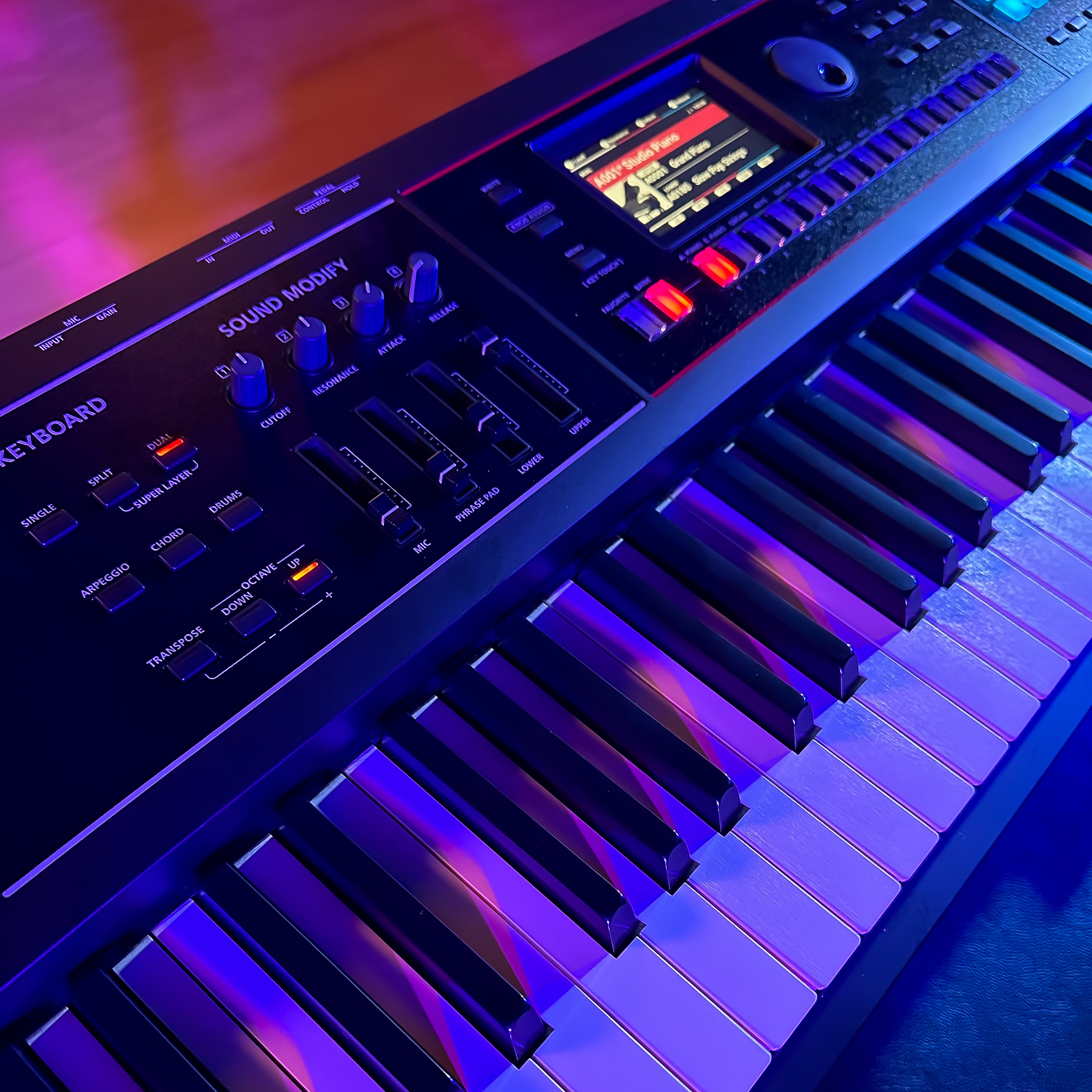 Roland Juno-D8 88-Key Synthesizer View 3