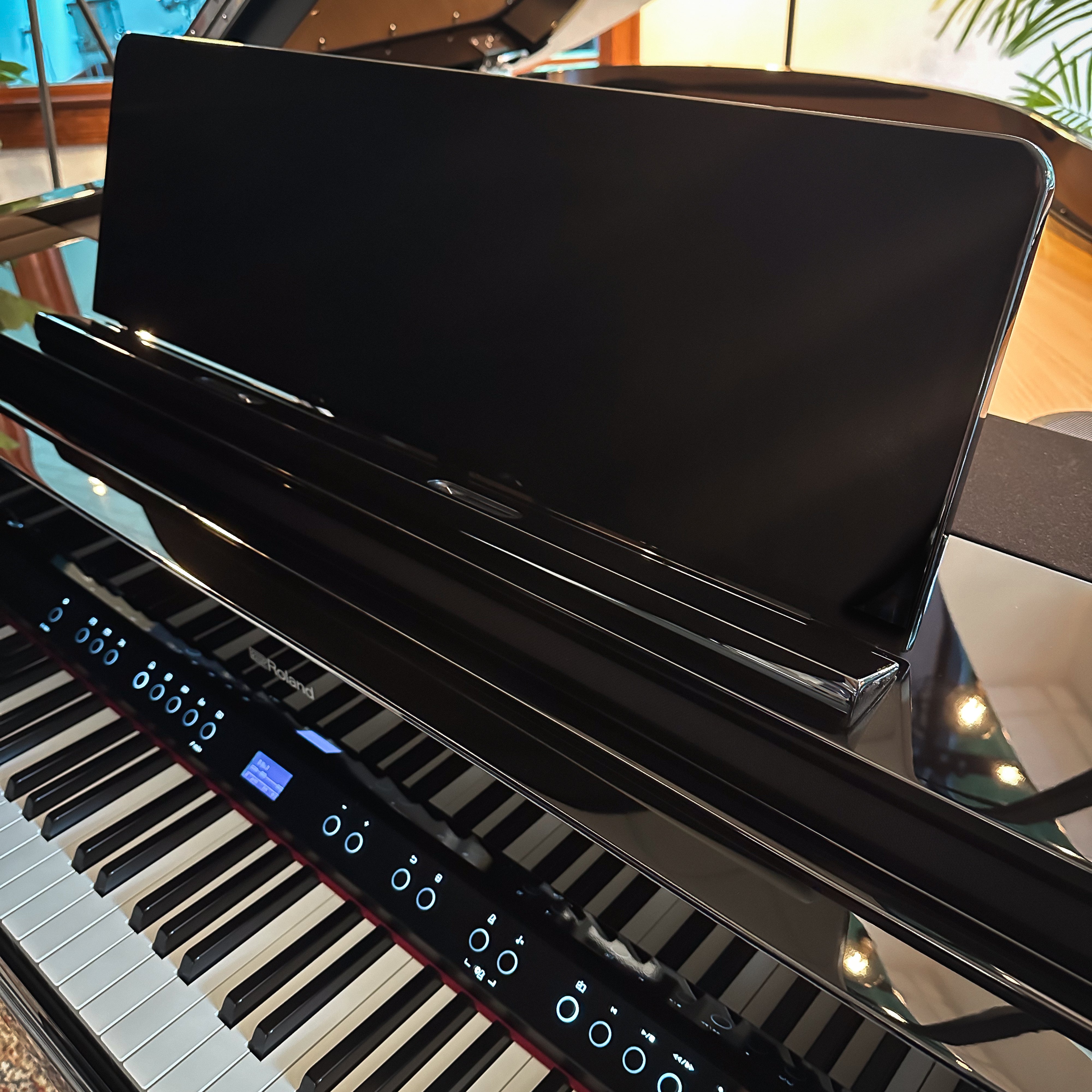 Roland GP-9M Digital Grand Piano with Moving Keys - Polished Ebony