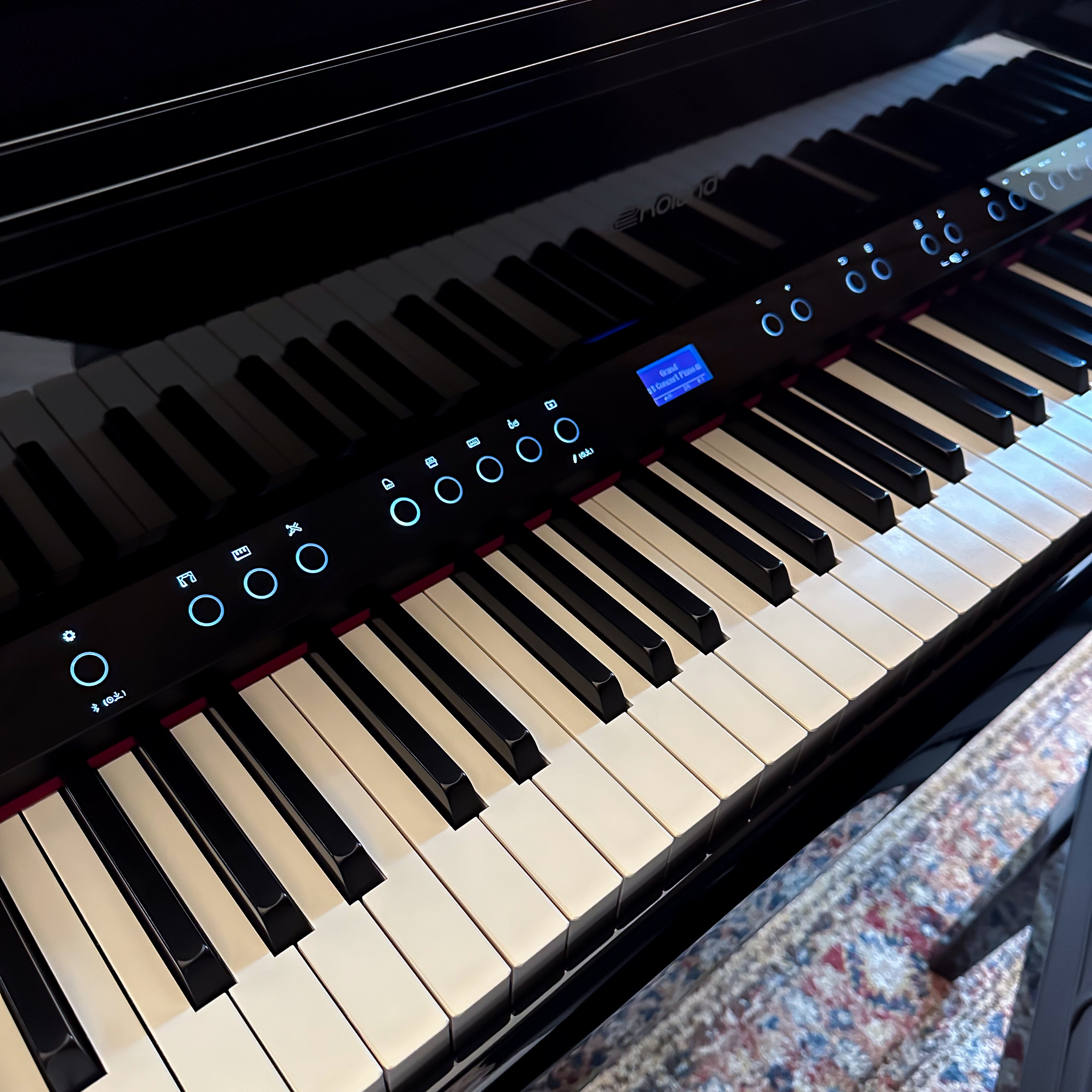 Roland GP-9M Digital Grand Piano with Moving Keys - Polished Ebony