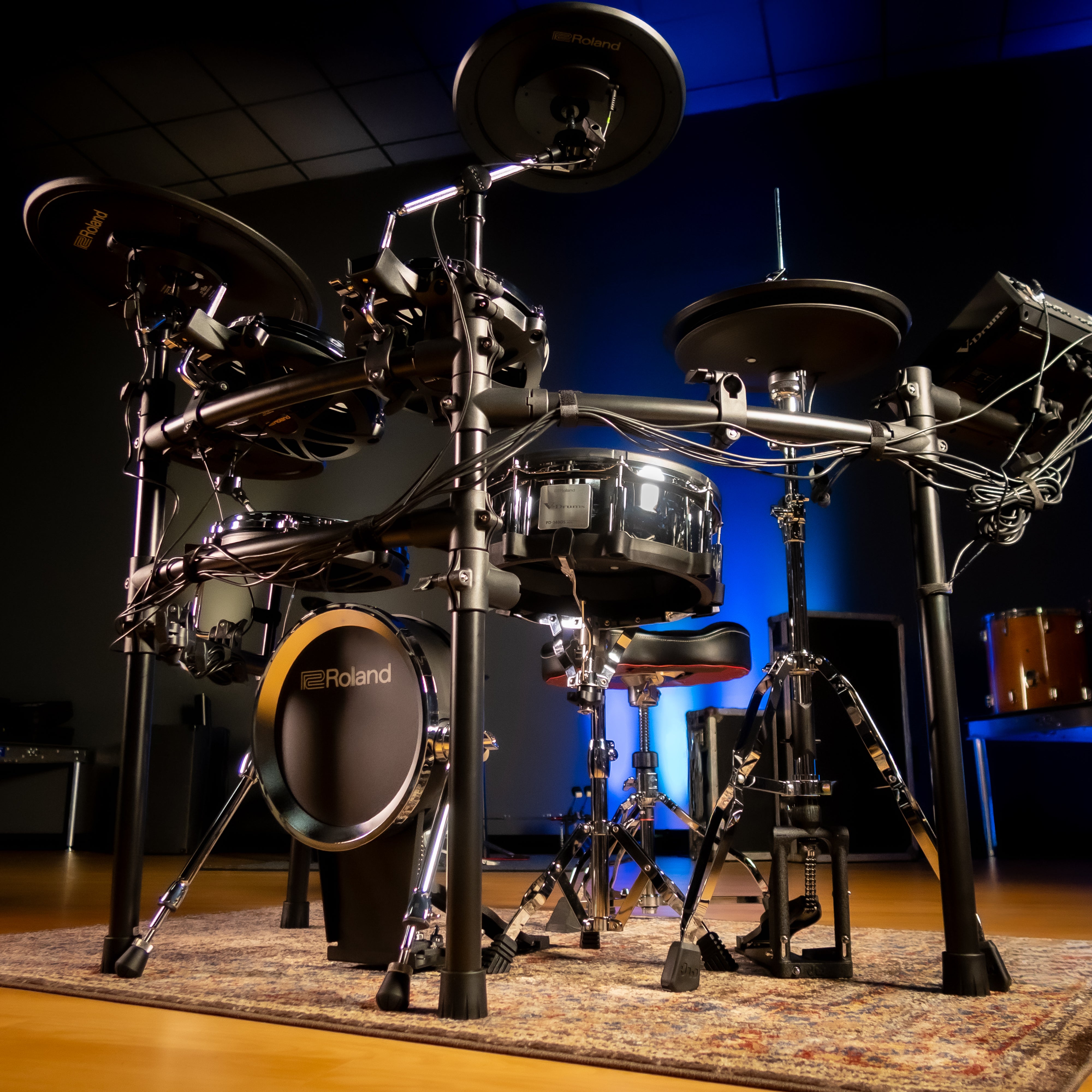Roland V-Drums TD516 Electronic Drum Set, View 2