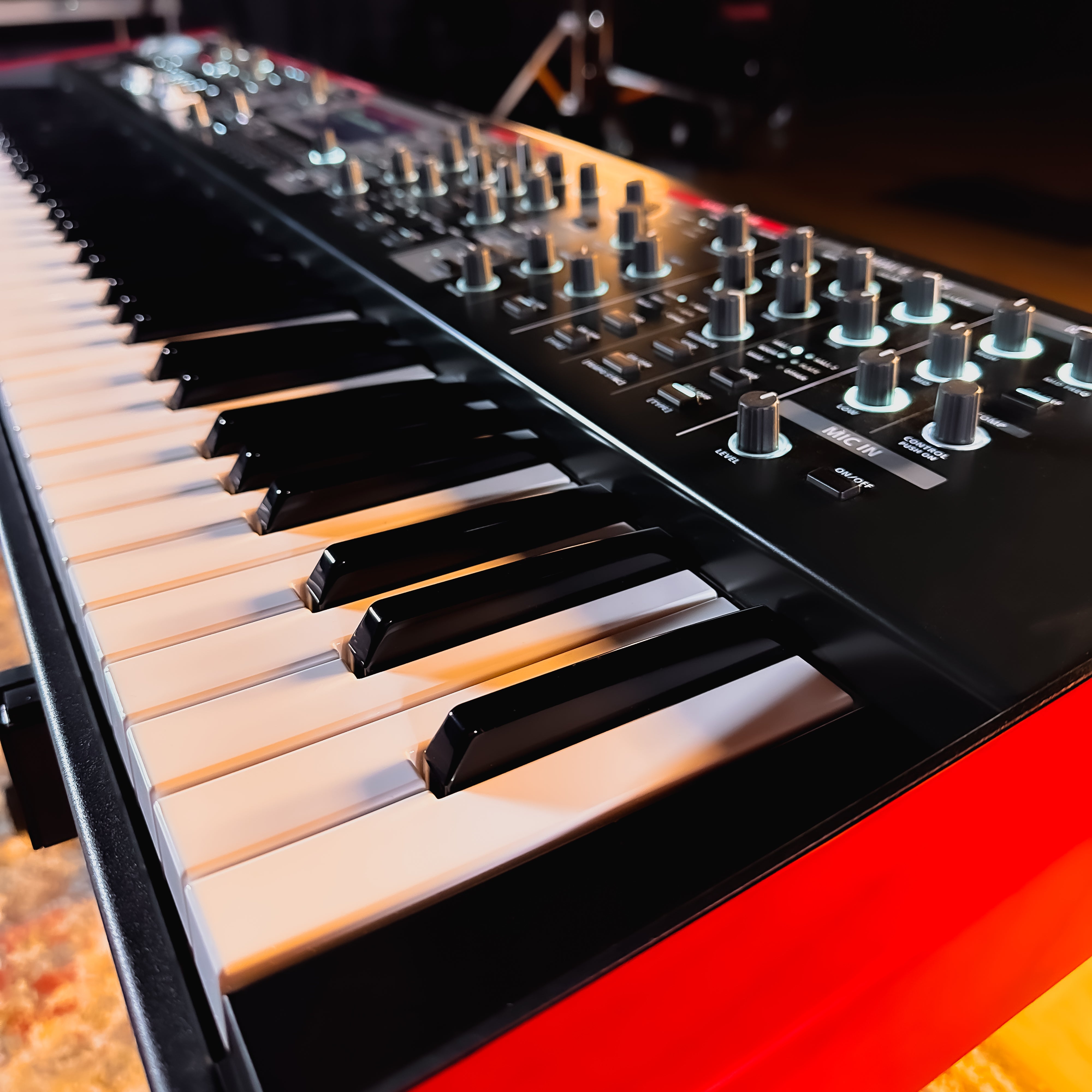 Roland V-Stage 88 Stage Piano, View 2