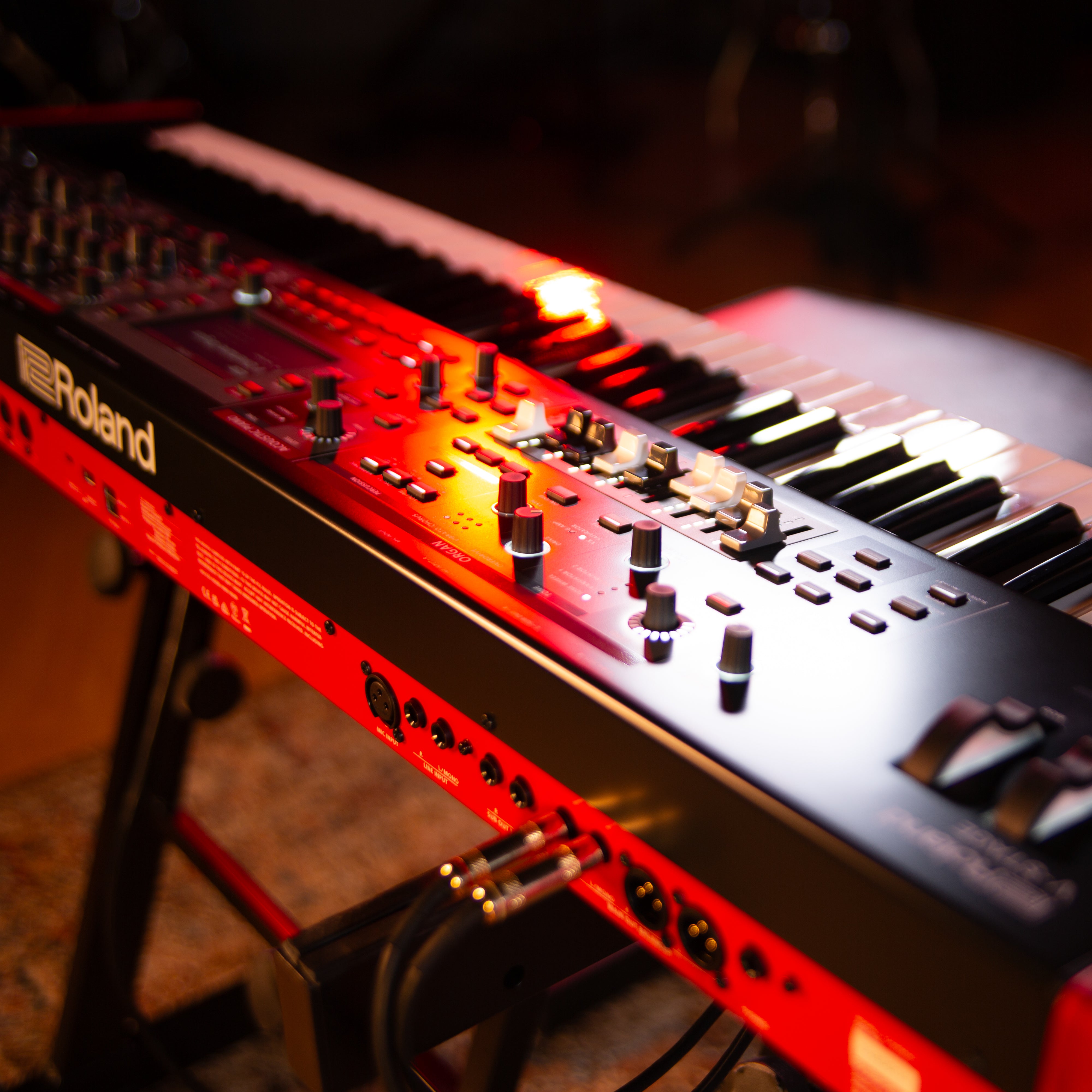 Roland V-Stage 88 Stage Keyboard – Kraft Music