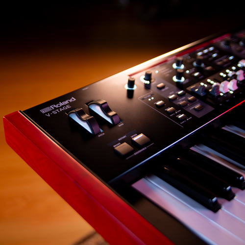 Roland V-Stage 76 Stage Piano pitch and mod wheels