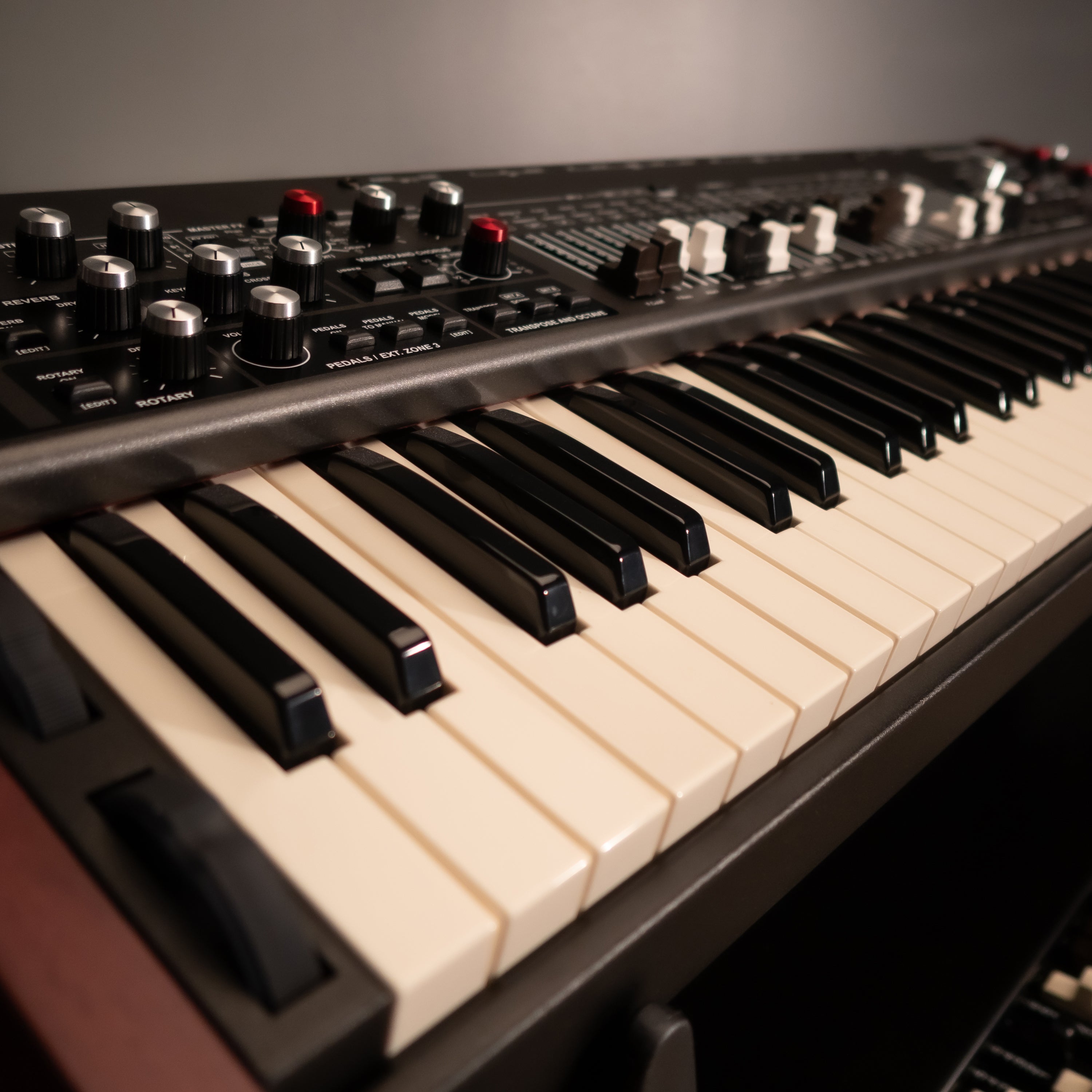 Viscount Legend One 61 Stage Keyboard – Kraft Music