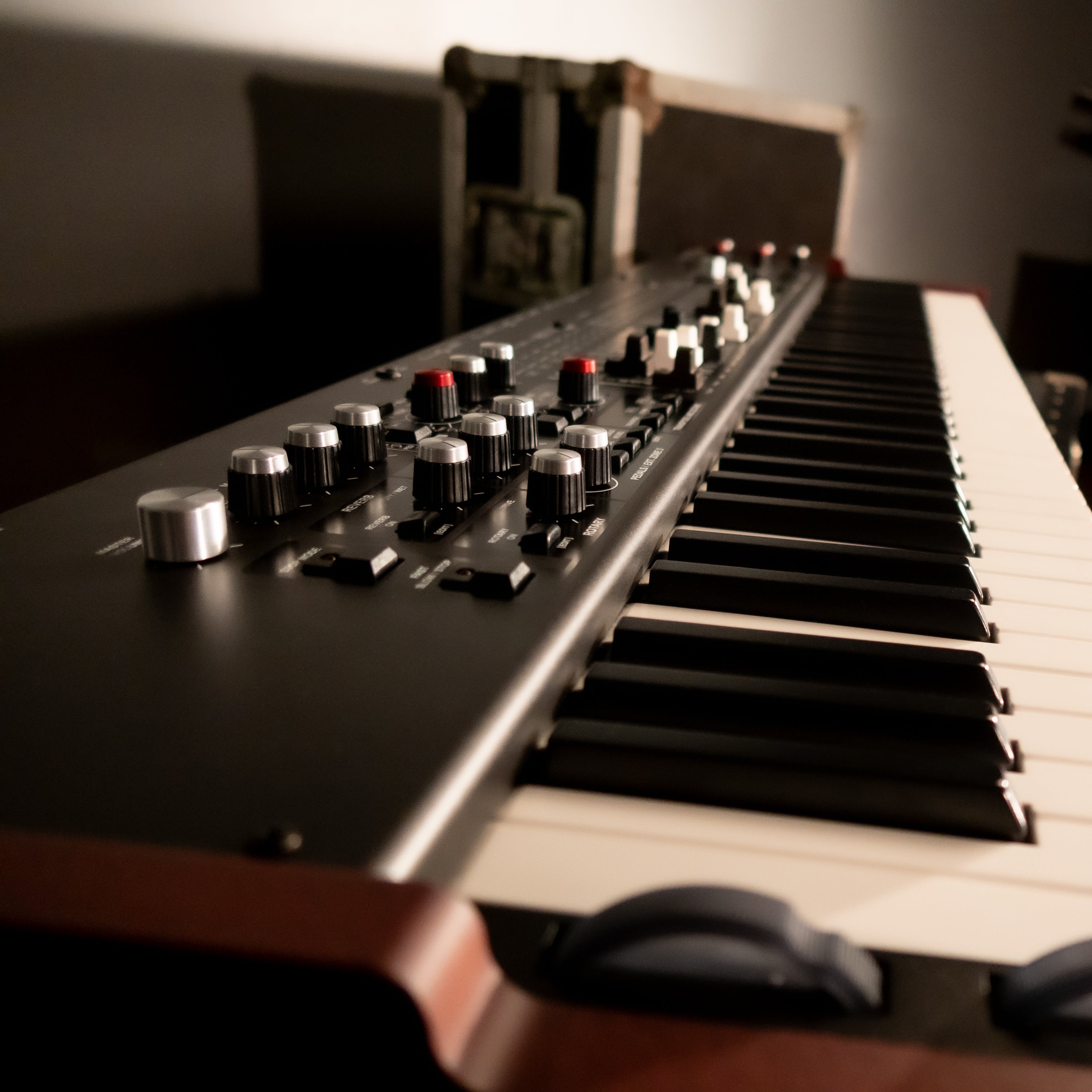 Viscount Legend One 73 Stage Keyboard - View 5