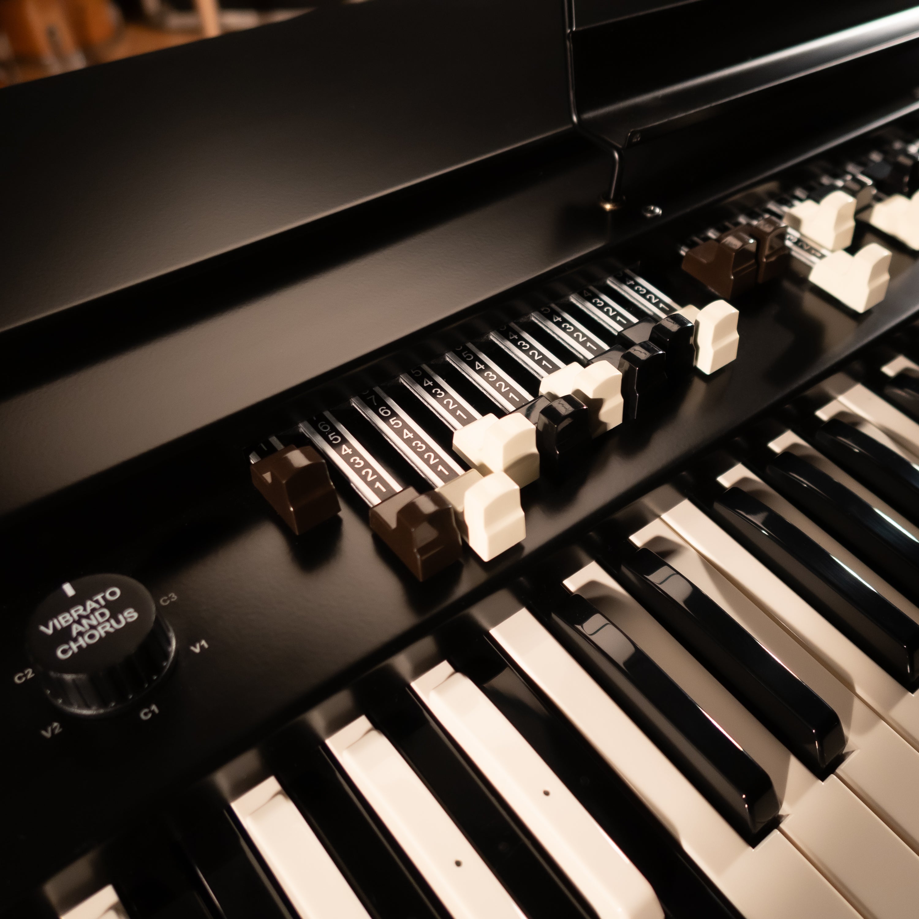 Viscount Legend SOUL 273 Digital Tonewheel Organ - Black - View 6