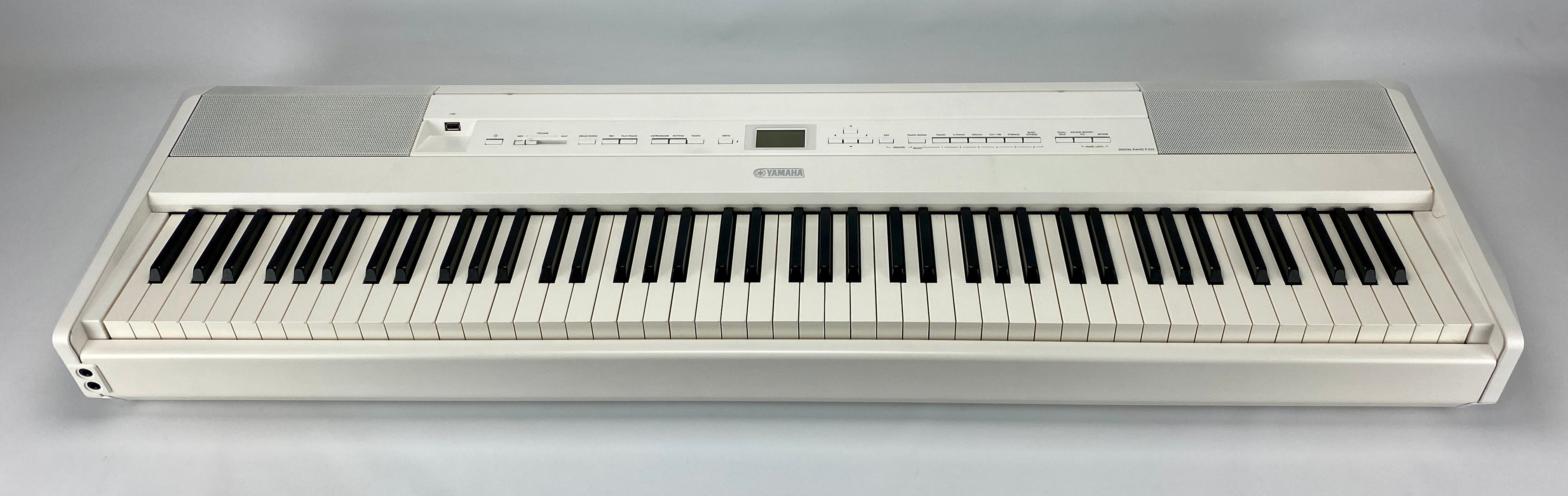 Yamaha P-525 Digital Piano - White (Demo)