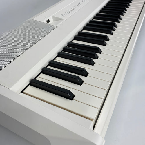 Yamaha P-525 Digital Piano - White (Demo)