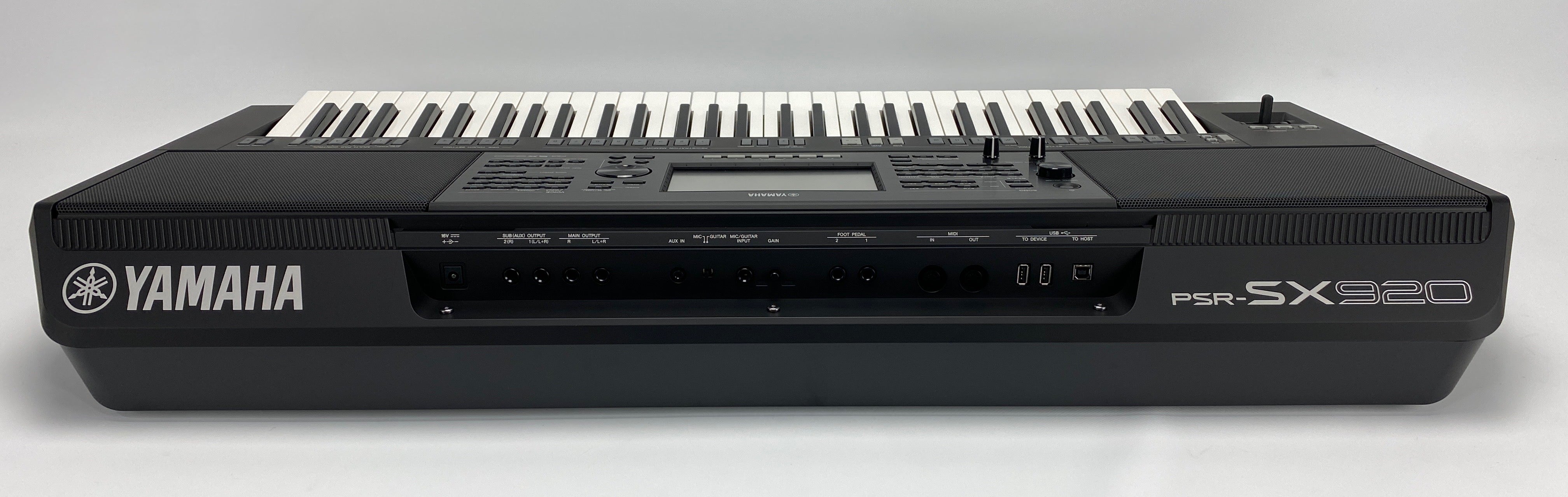 Yamaha PSR-SX300 keyboard on a white background