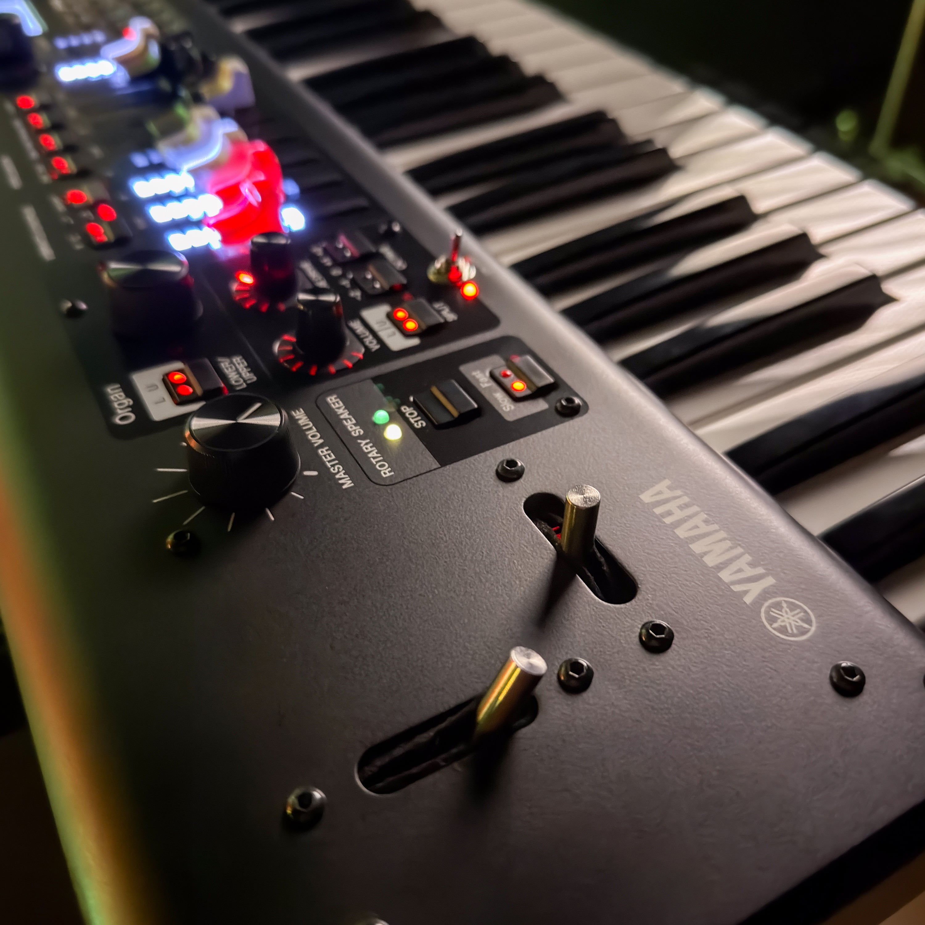 Top view of Yamaha YC61 Stage Keyboard and Organ - View 8