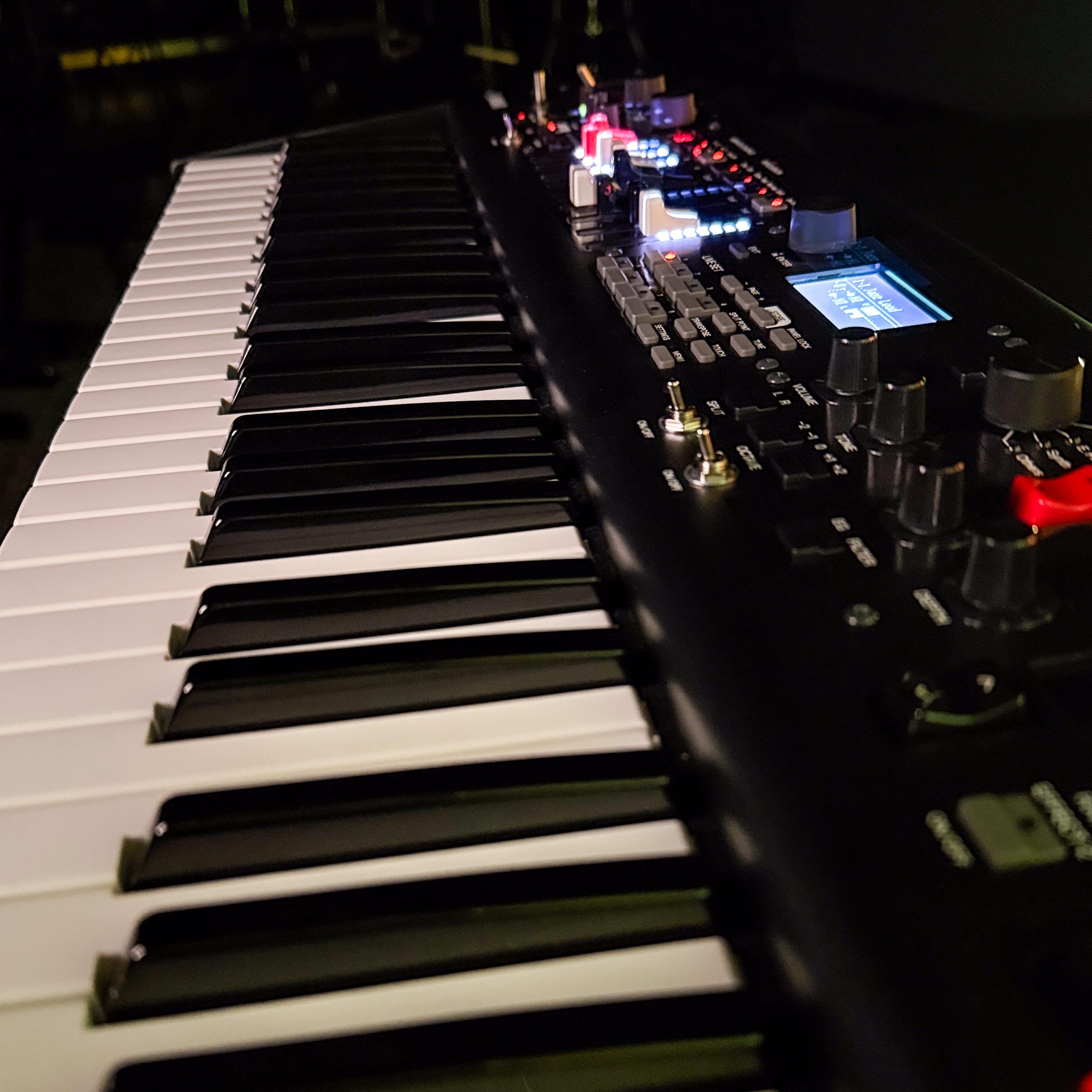 Top view of Yamaha YC61 Stage Keyboard and Organ - View 4