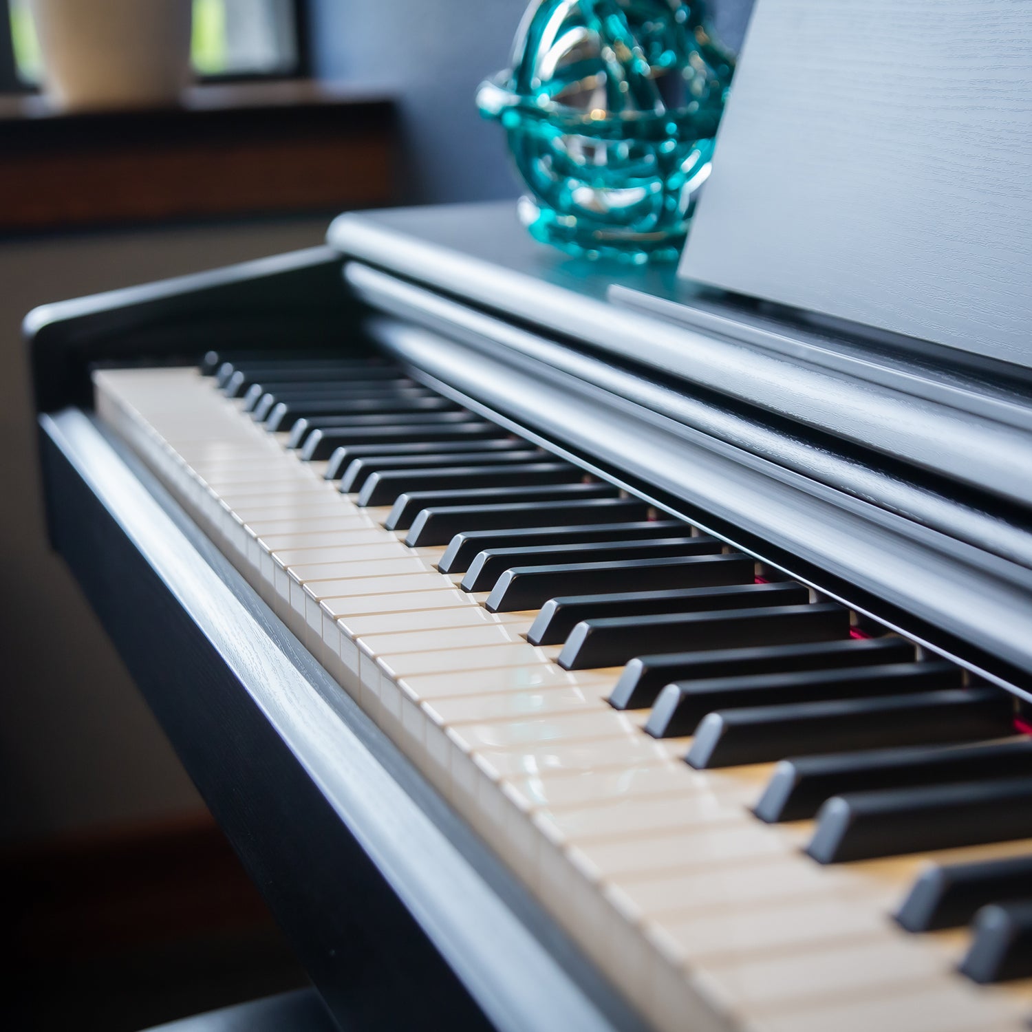 Yamaha Arius YDP-145 Digital Piano - Black Walnut view 5