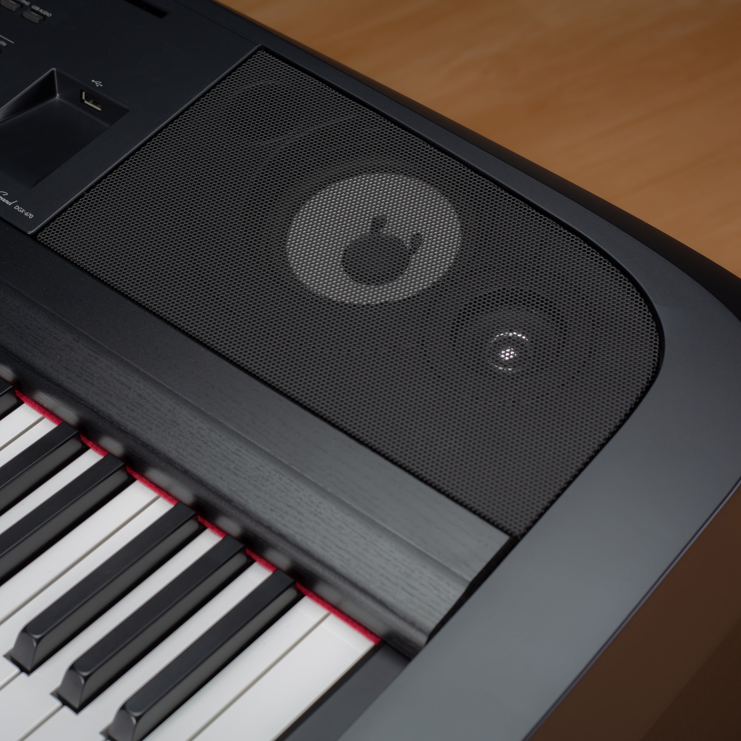 Yamaha DGX-670 Portable Grand Digital Piano - Black COMPLETE HOME