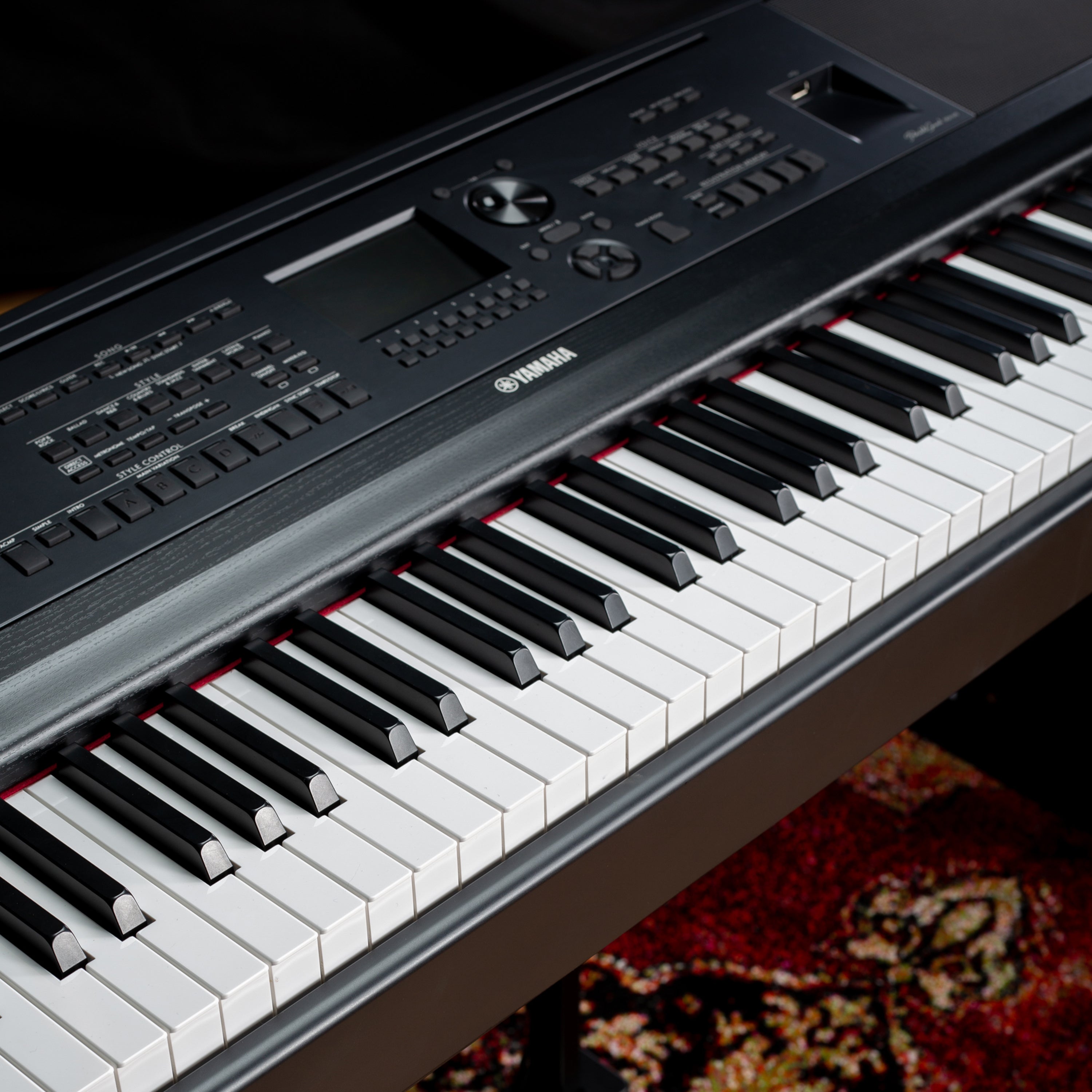 Yamaha DGX-670 Portable Grand Digital Piano - Black - View 4