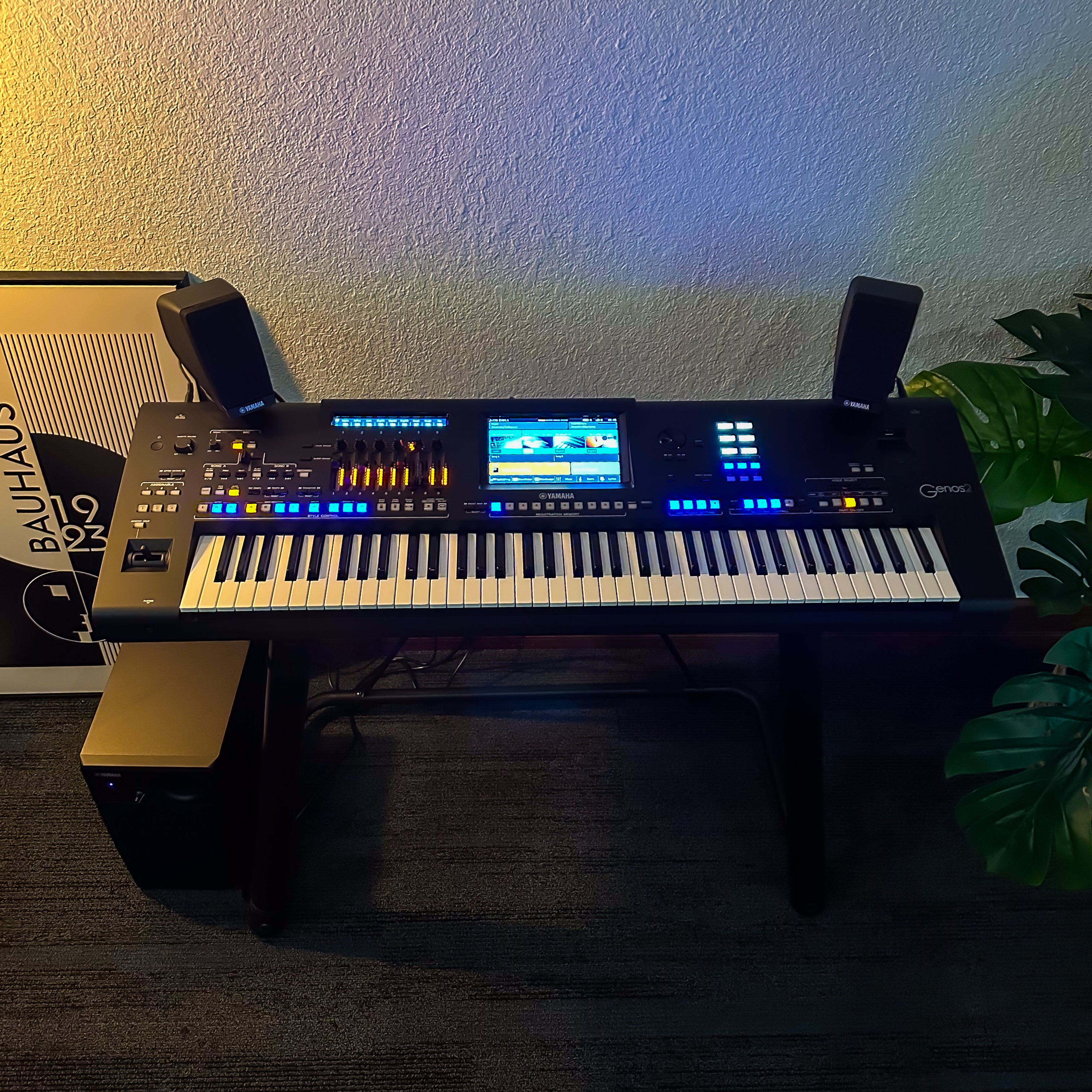 Yamaha Genos2 76-key Arranger Workstation Keyboard HOME ESSENTIALS BUN ...