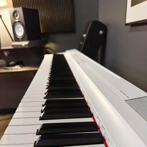 Yamaha P-125a Digital Piano - White - View 9