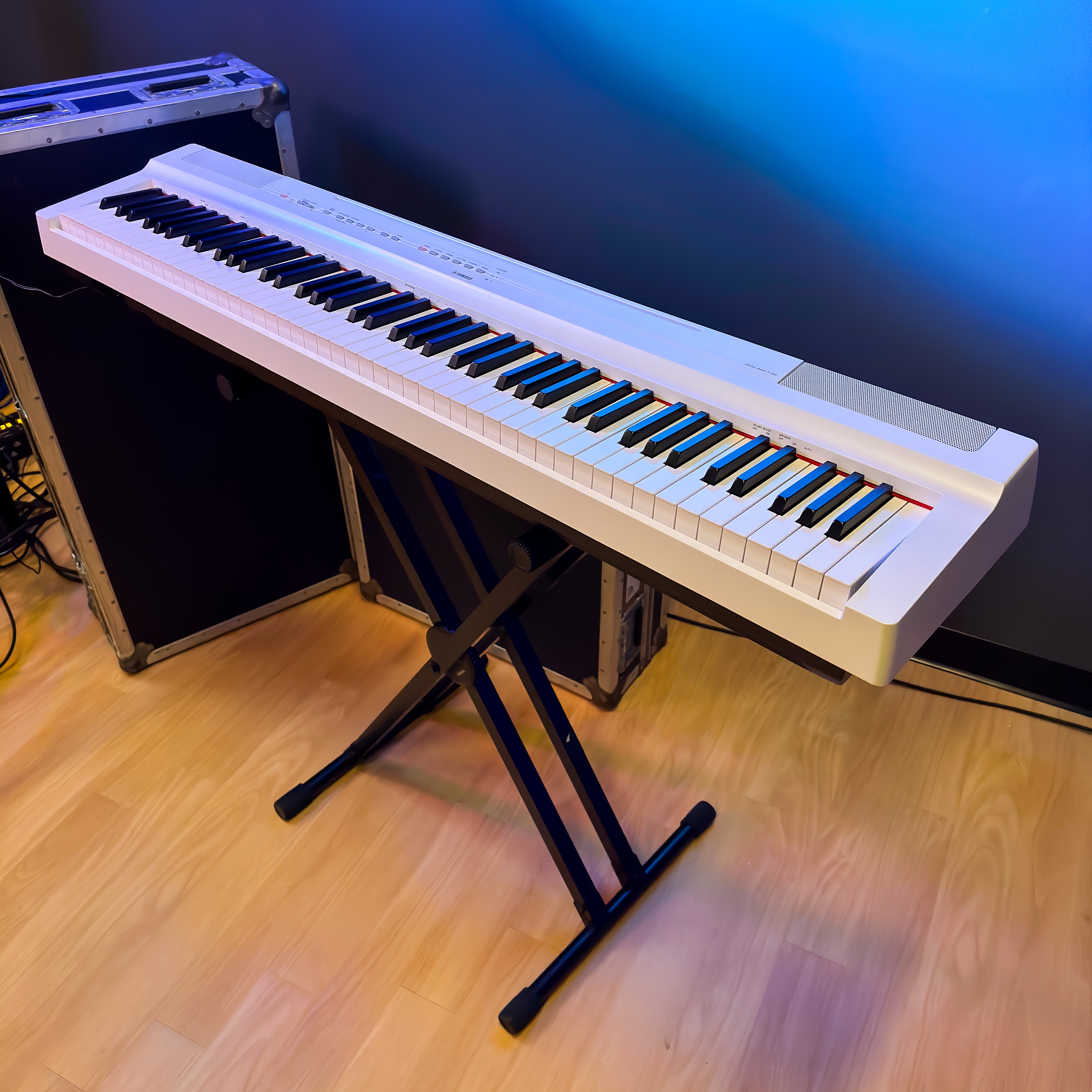 Yamaha P-125a Digital Piano - White - View 6