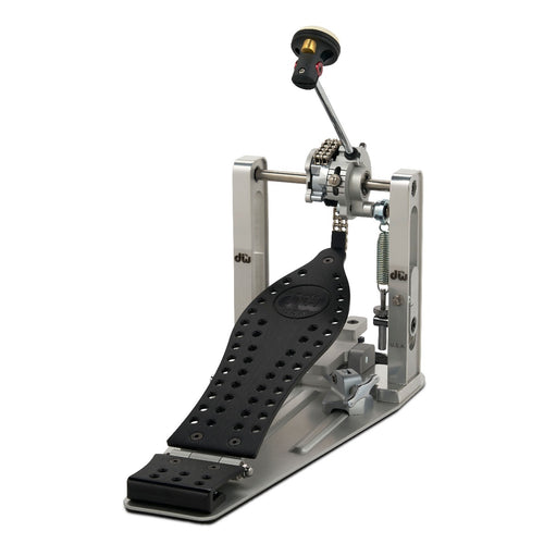 DW Machined Chained Drive Single Bass Drum Pedal with black footboard