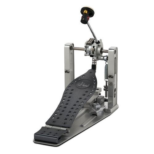 DW Machined Chained Drive Single Bass Drum Pedal with Gray footboard